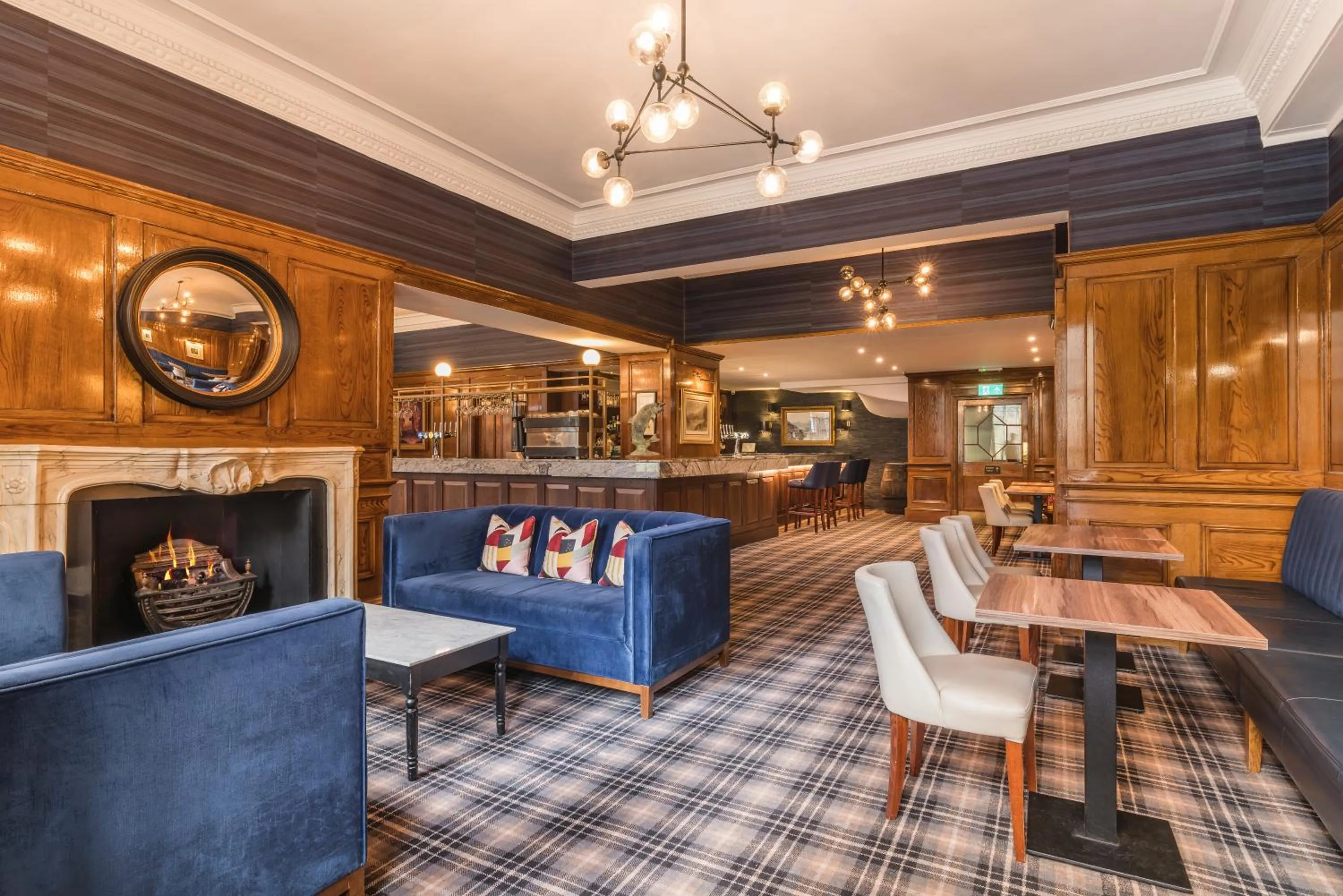 Lounge or bar in Dunkeld House Hotel