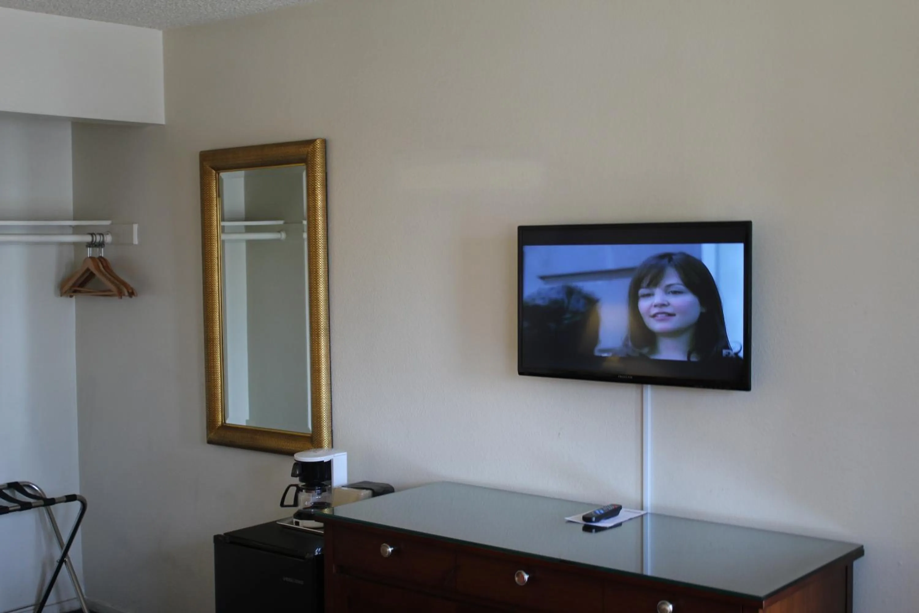 TV and multimedia in Valley Hotel