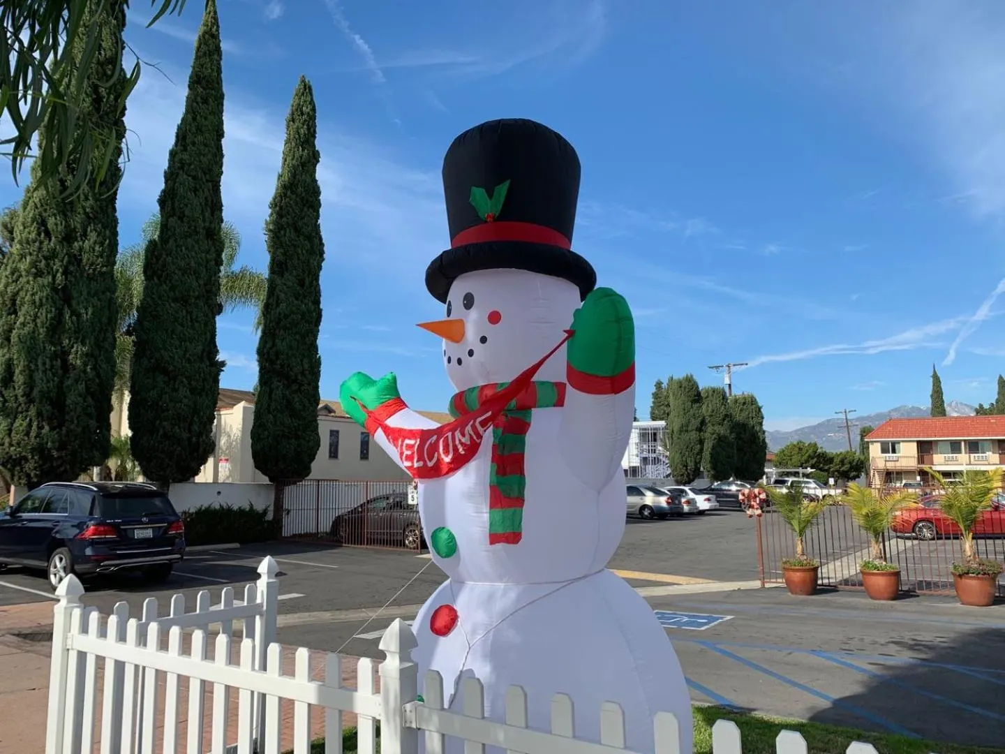 Facade/entrance in Valley Hotel