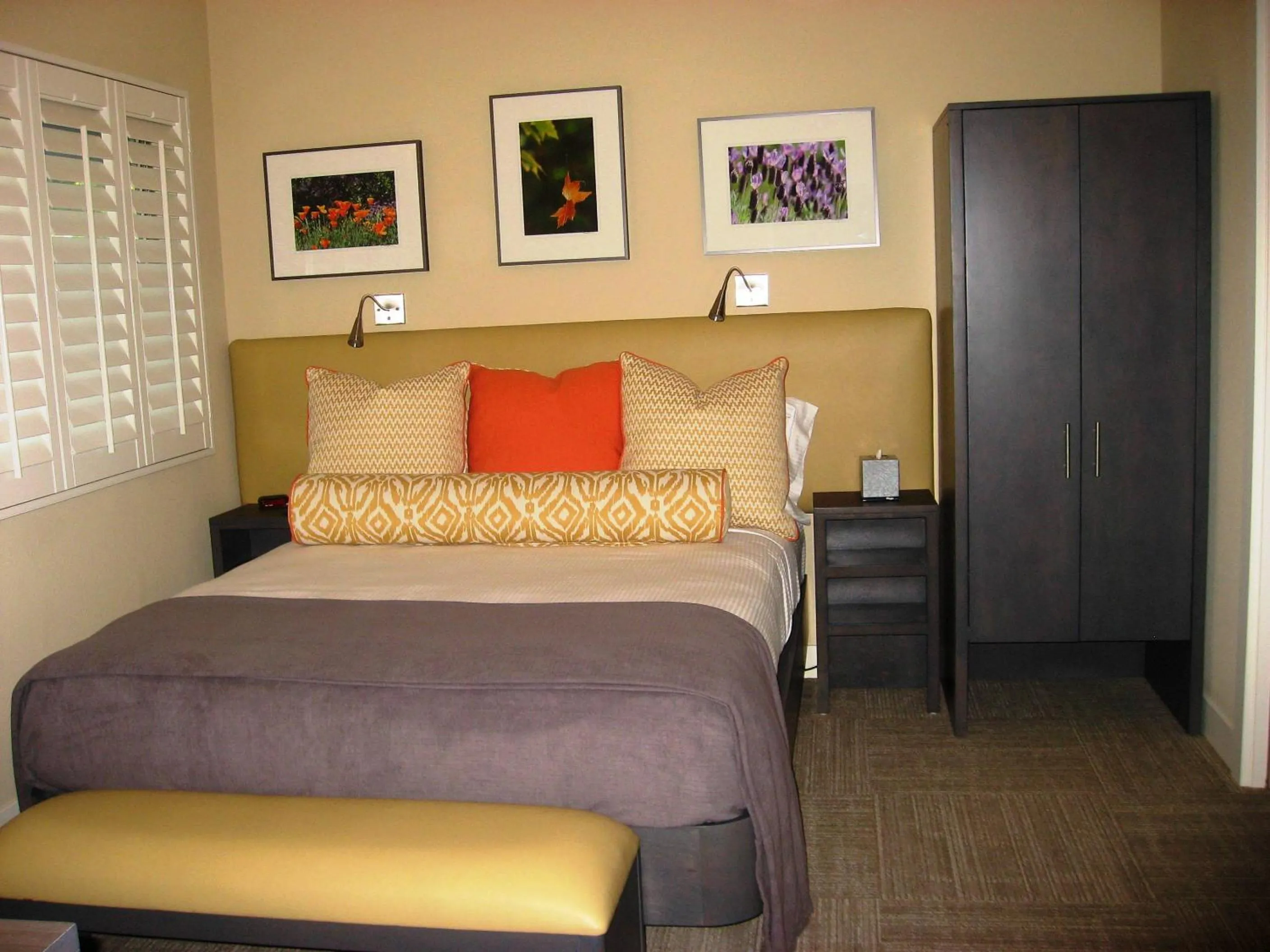 Bedroom, Bed in Calistoga Spa Hot Springs - Authentic Hot Springs Spa & Resort