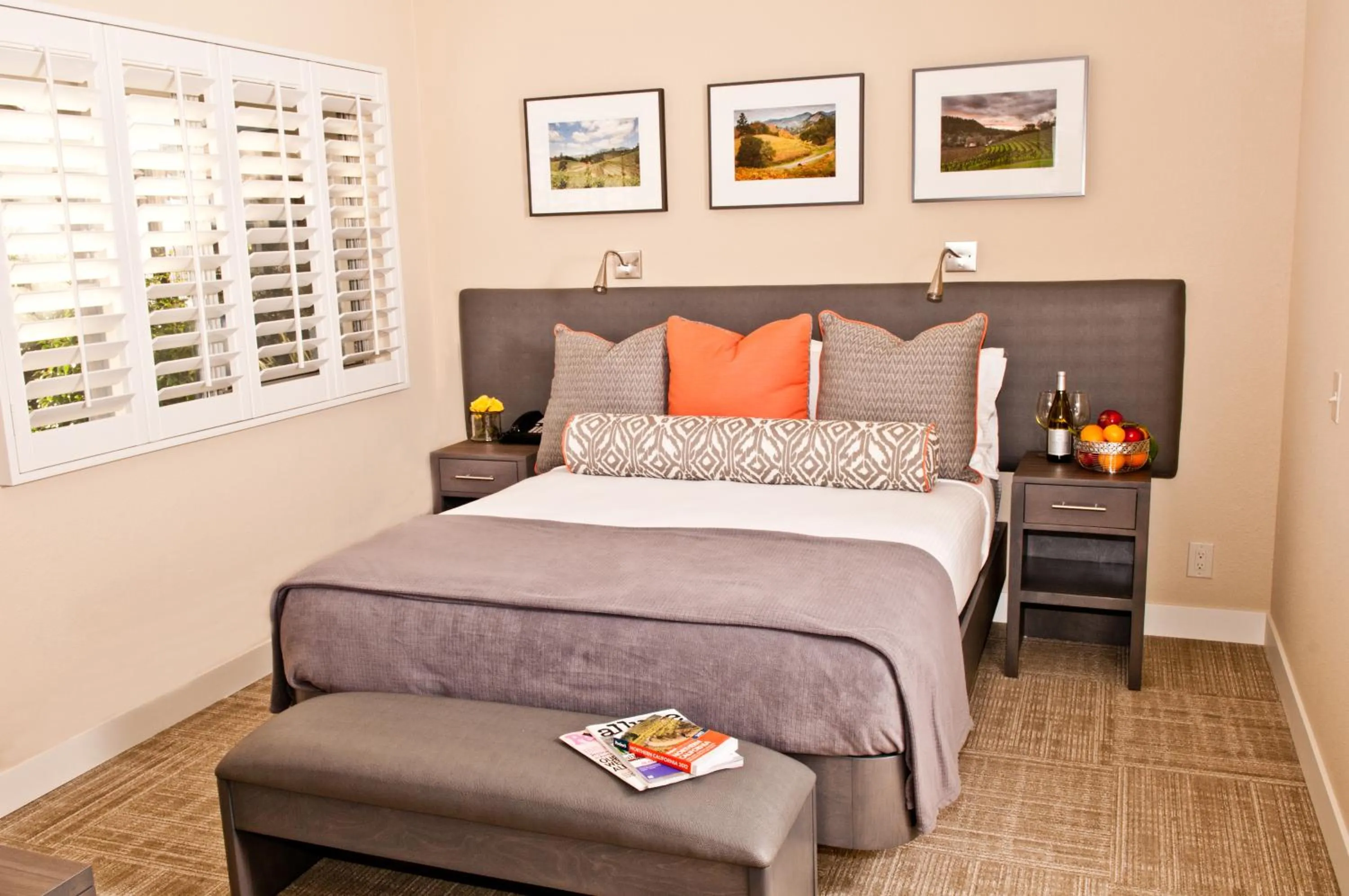 Bedroom, Bed in Calistoga Spa Hot Springs - Authentic Hot Springs Spa & Resort