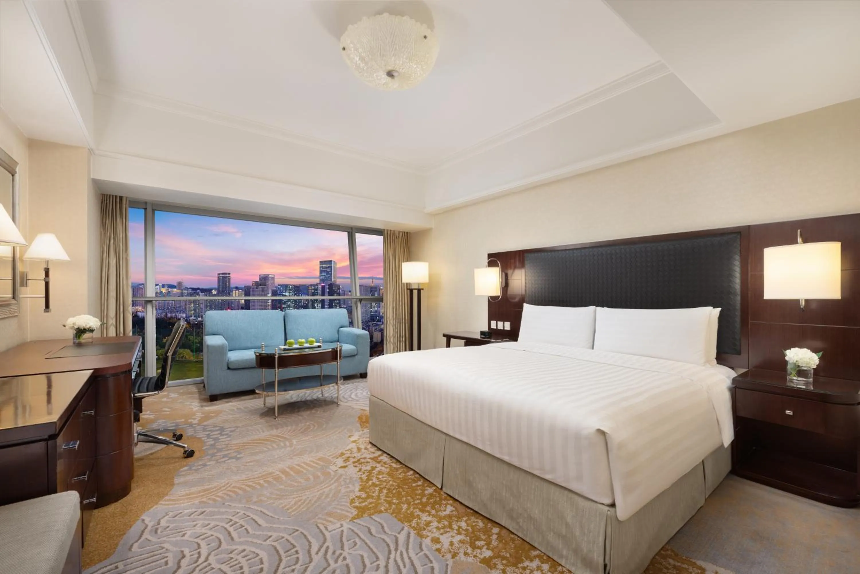 Night, Bed in Shangri-La Xian