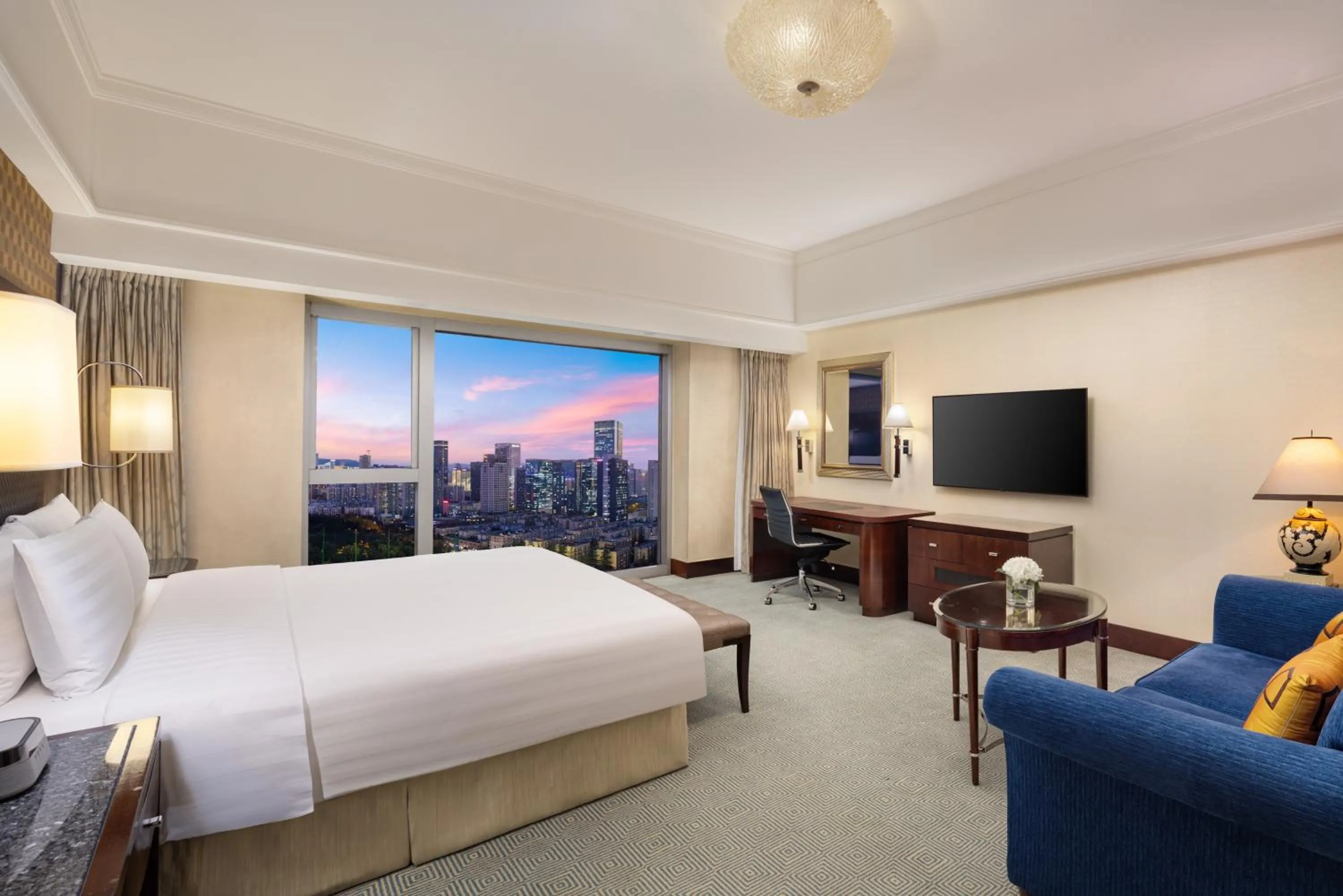 Garden view, Bed in Shangri-La Xian