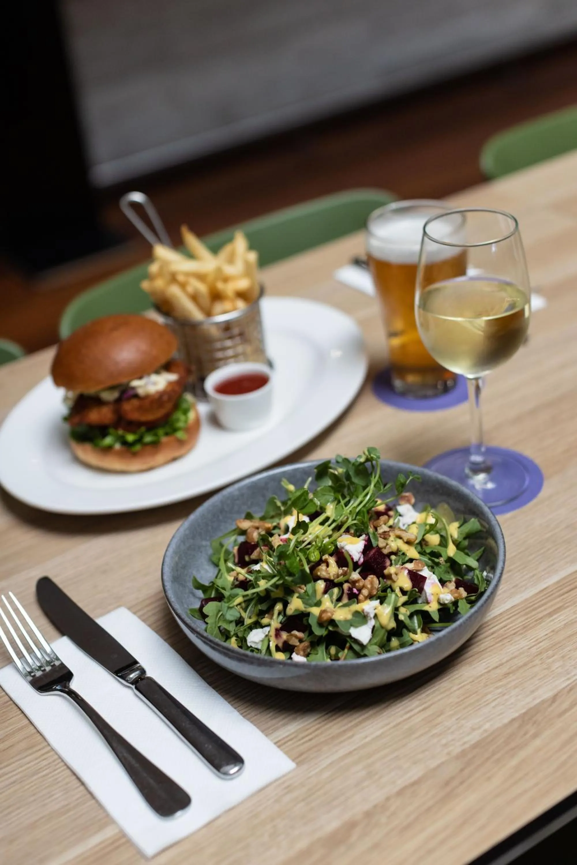 Restaurant/places to eat in Novotel Darwin CBD