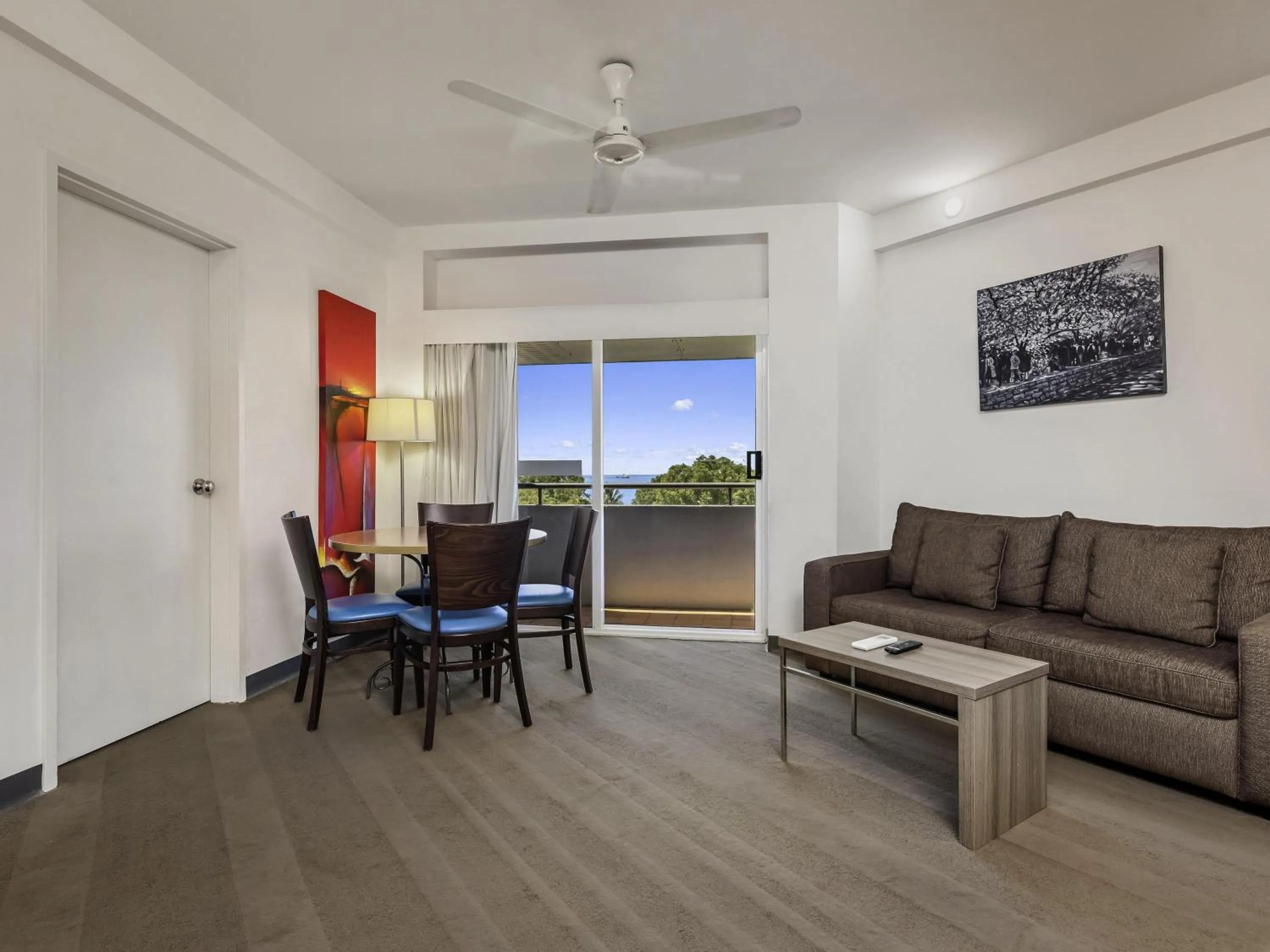 Bedroom in Novotel Darwin CBD