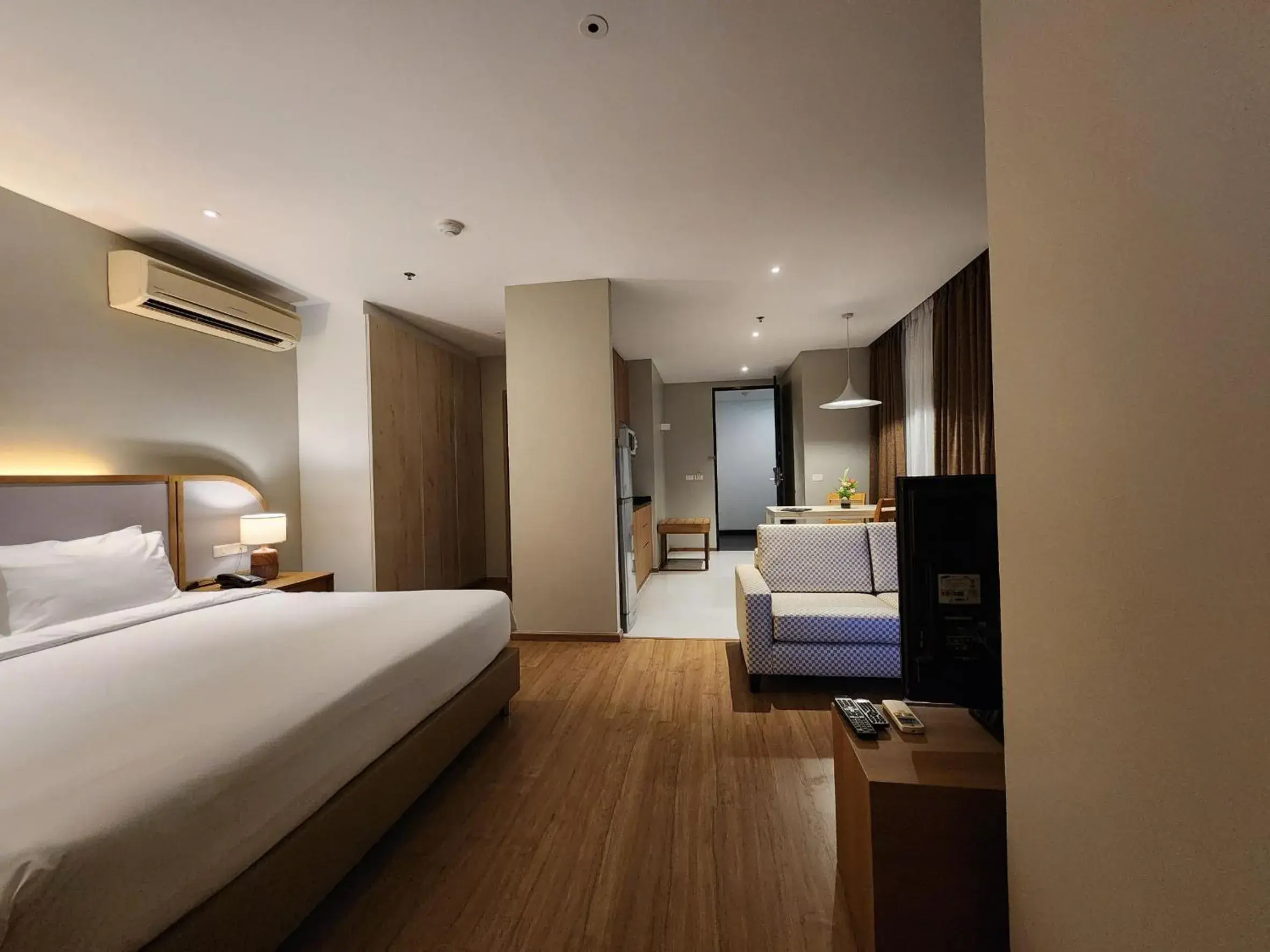 Junior Suite in Brighton Hotel Bangkok Junior Suite in Brighton Hotel Bangkok