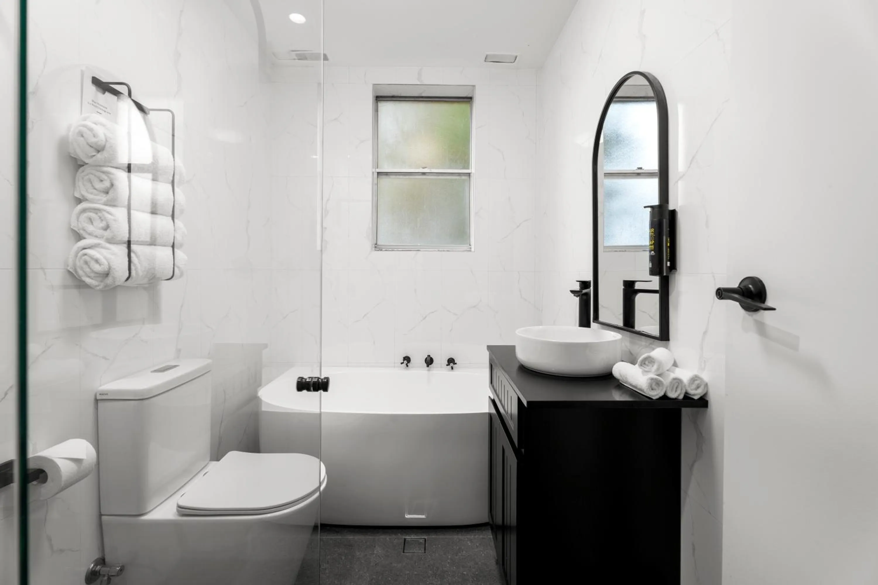 Shower in Motel Echo Point