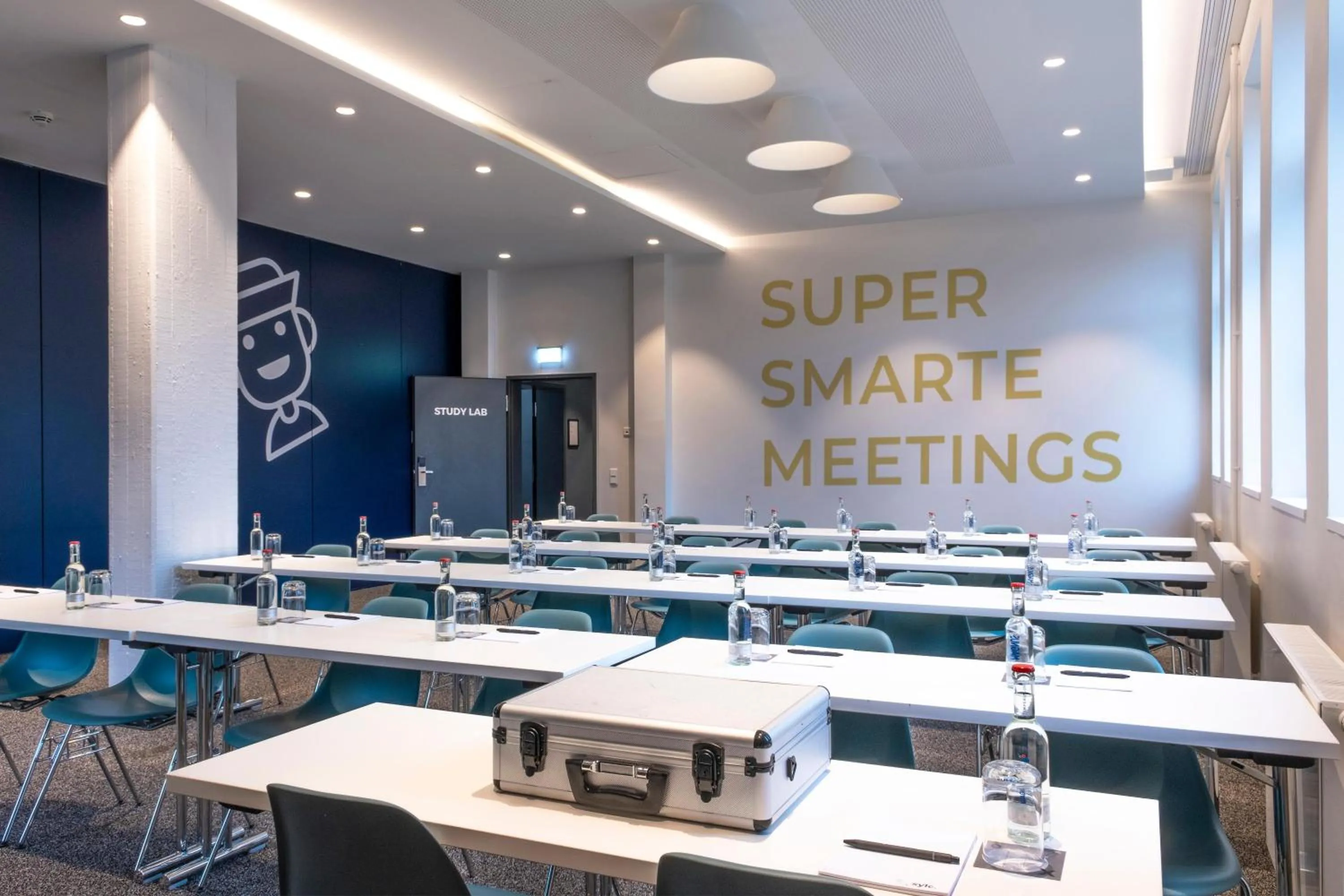 Meeting/conference room in sylc. Apartmenthotel – Serviced Apartments