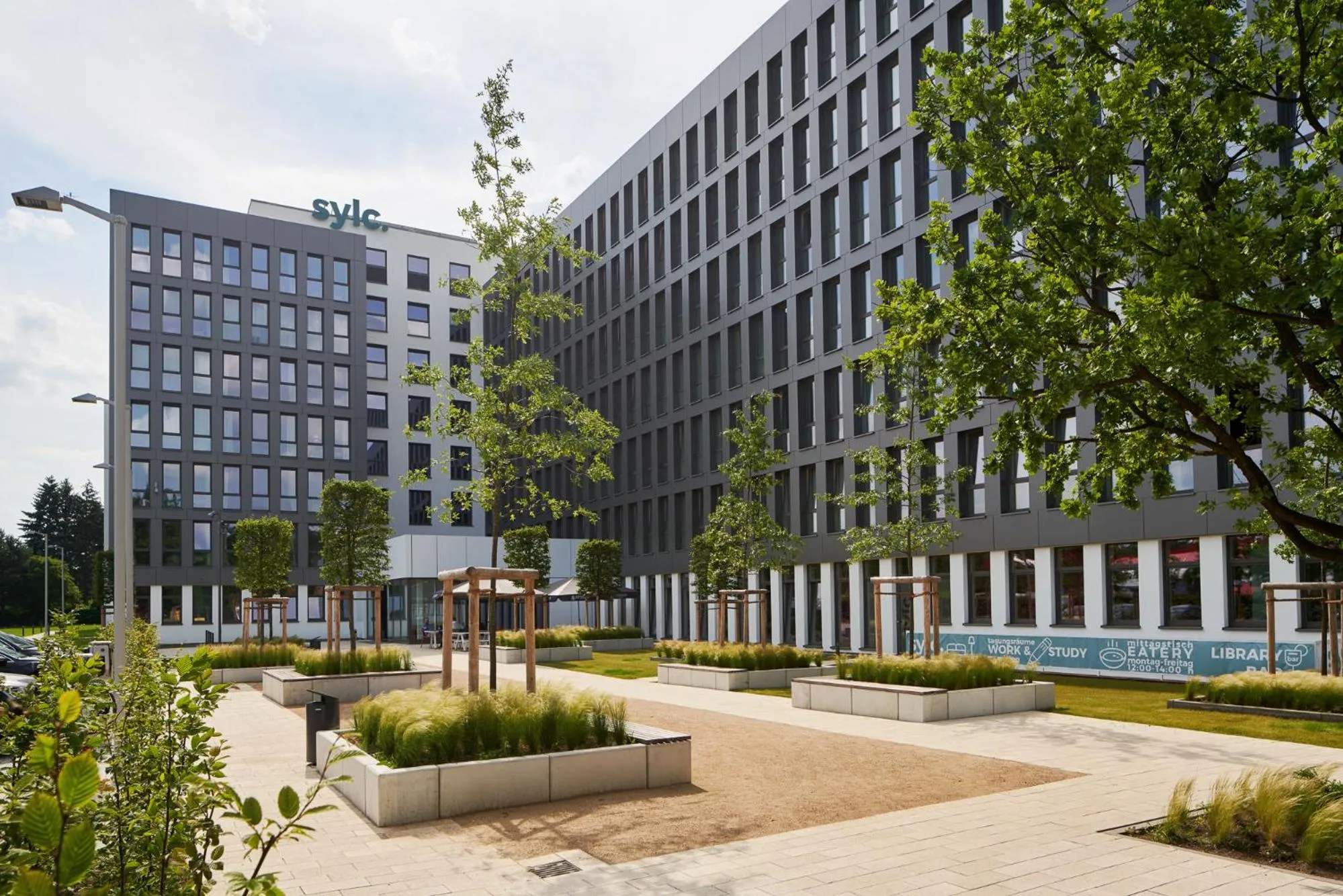 Facade/entrance in sylc. Apartmenthotel – Serviced Apartments