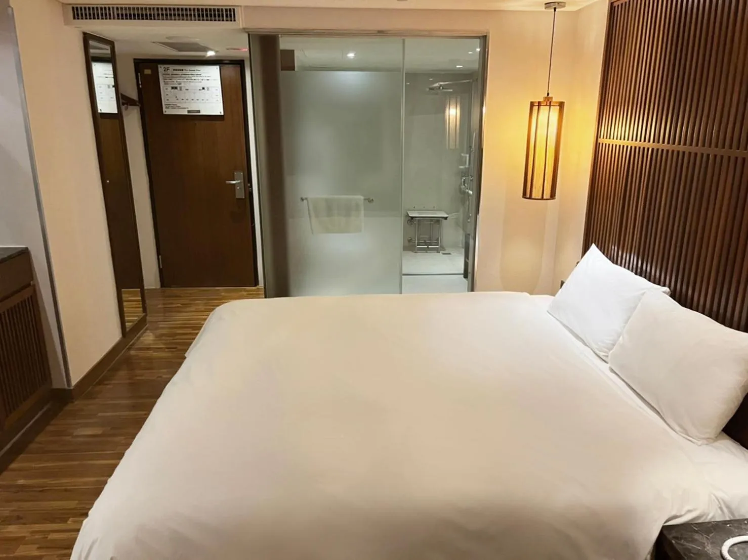 Bed in Guide Hotel Taipei Bade