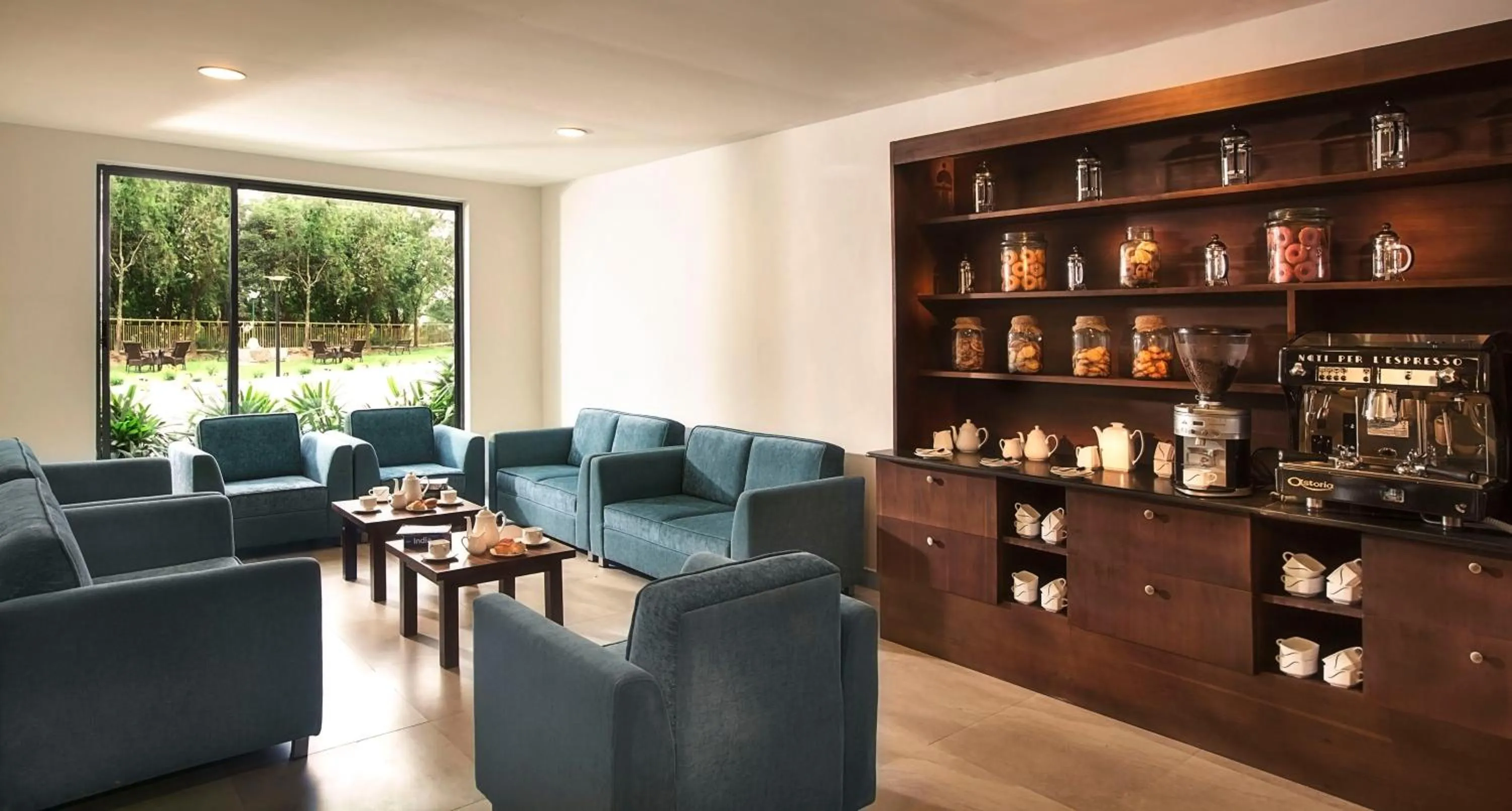 Restaurant/places to eat in Sterling Munnar