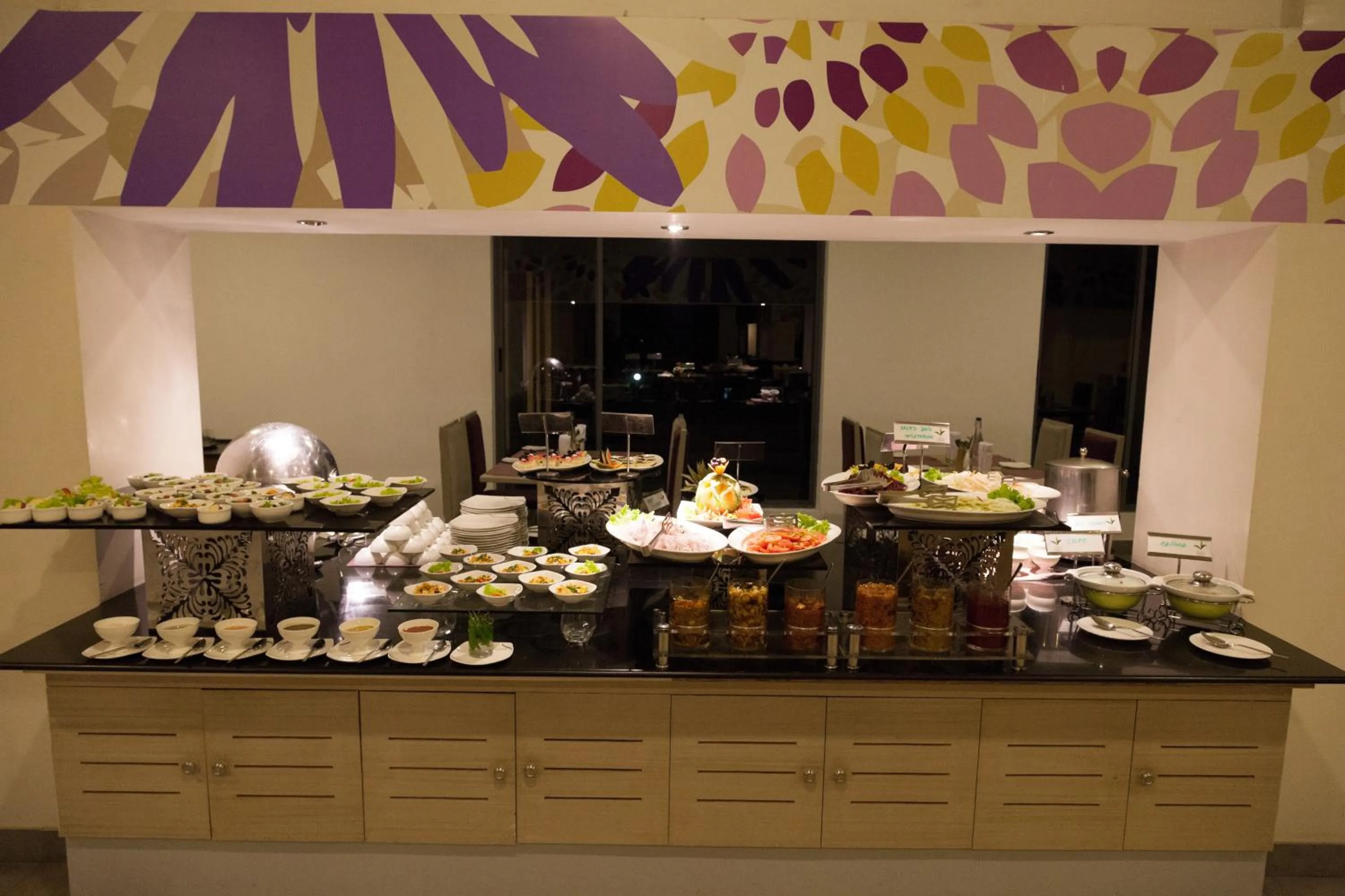 Restaurant/places to eat in Sterling Munnar