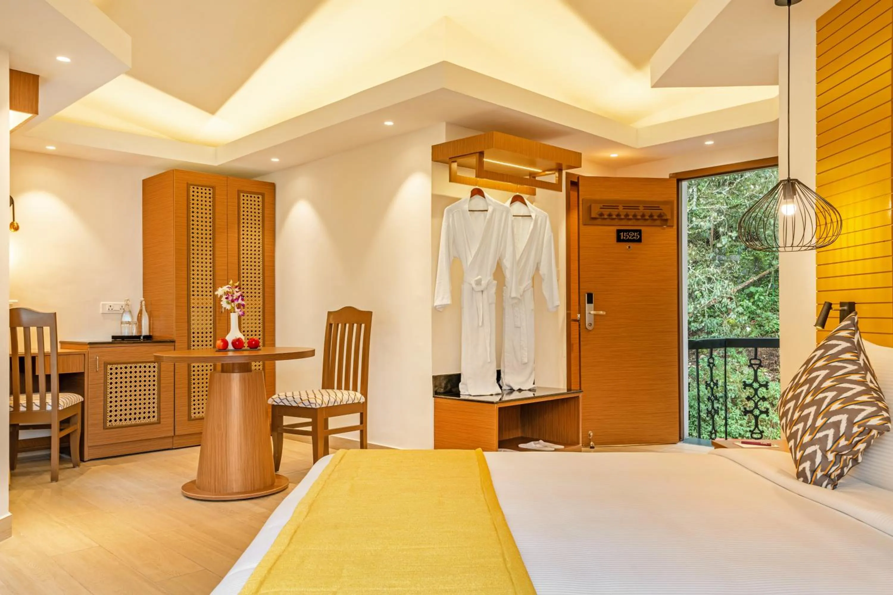 Dining area, Bed in Sterling Munnar