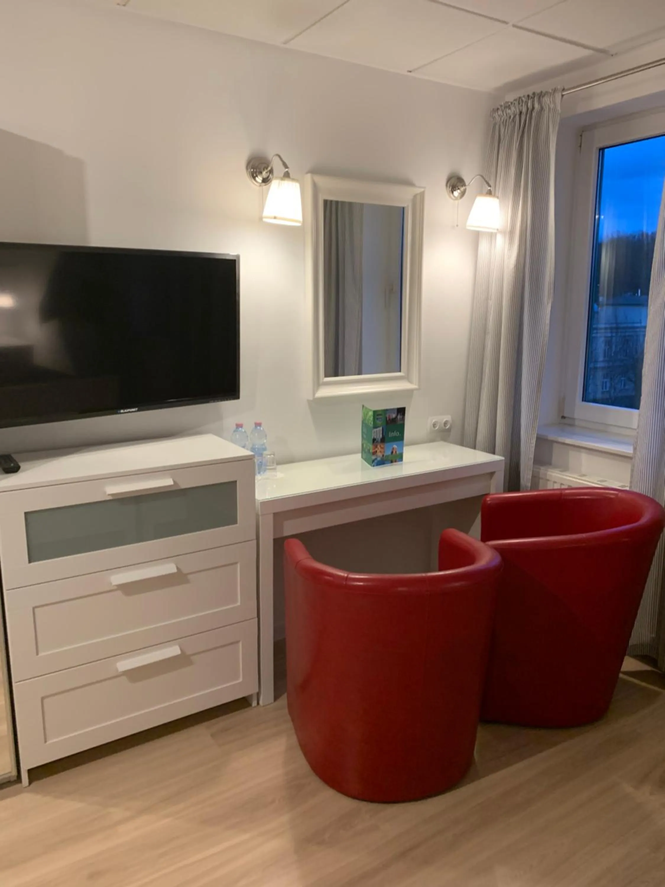 furniture in SPA Barlinek, Hotel Alma & SPA - UWAGA - styczen do marzec 2026 basen nieczynny!