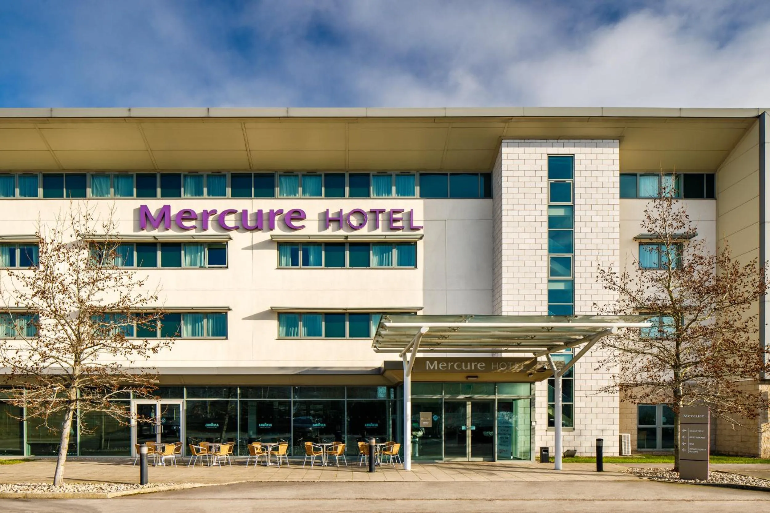 Property building in Mercure Sheffield Parkway