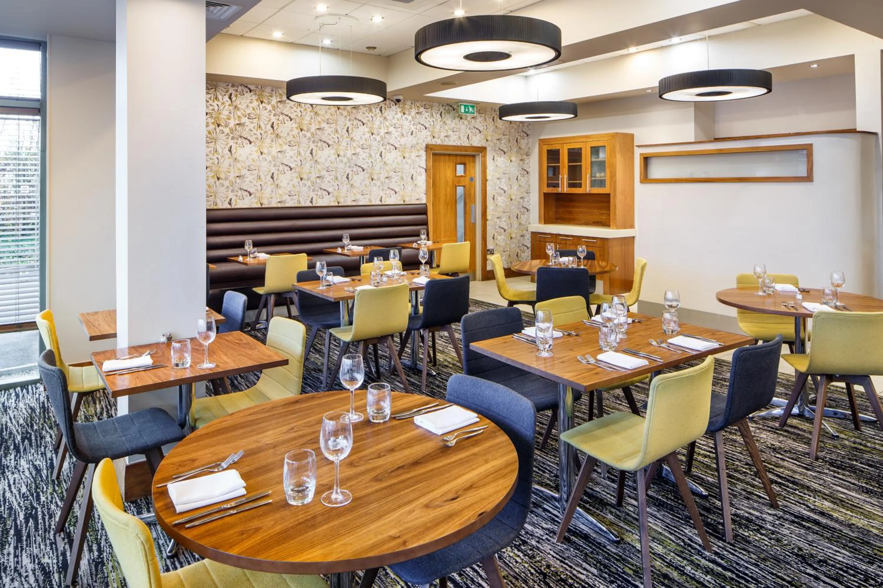 Restaurant/places to eat in Mercure Sheffield Parkway
