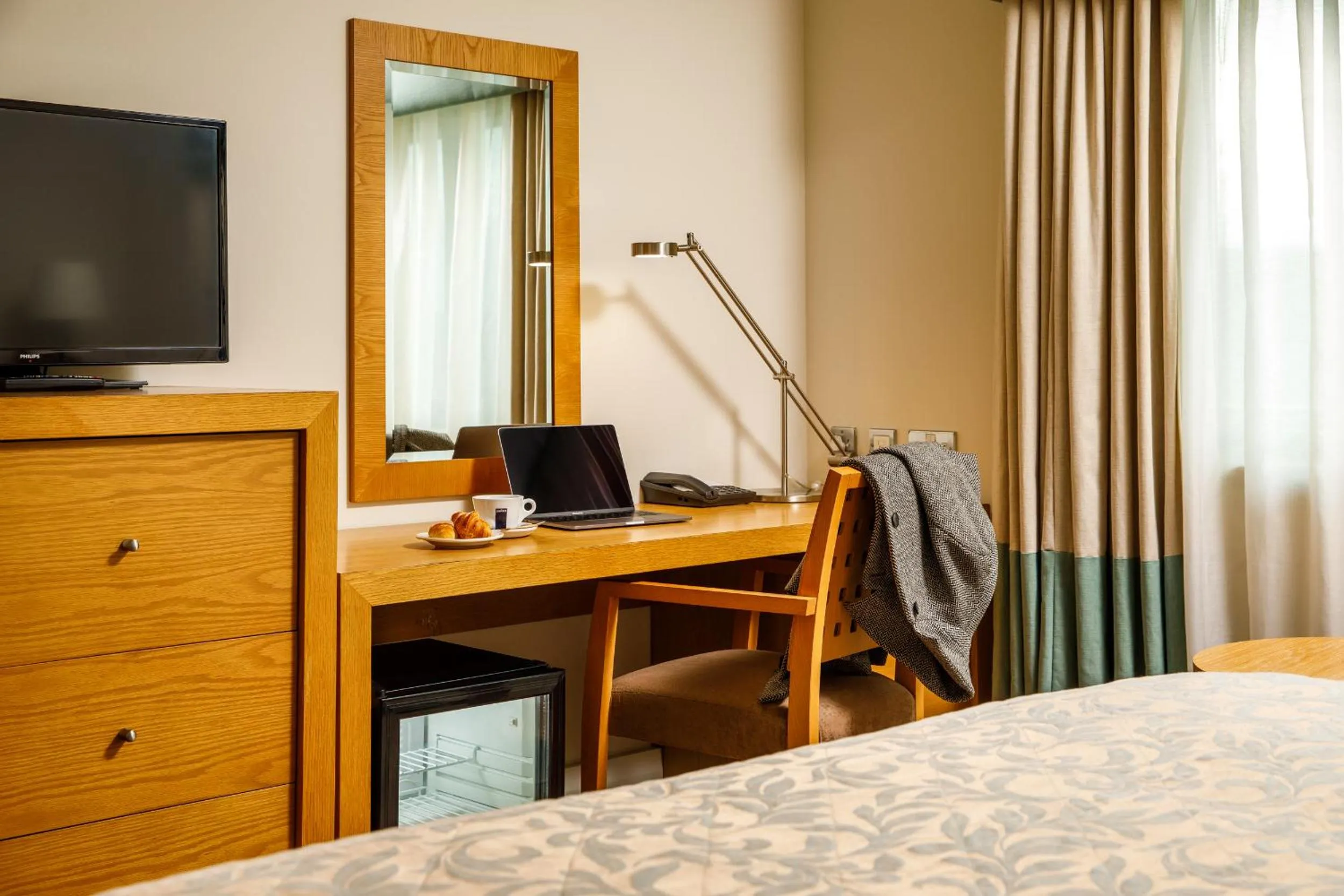 Bed in Mercure Sheffield Parkway