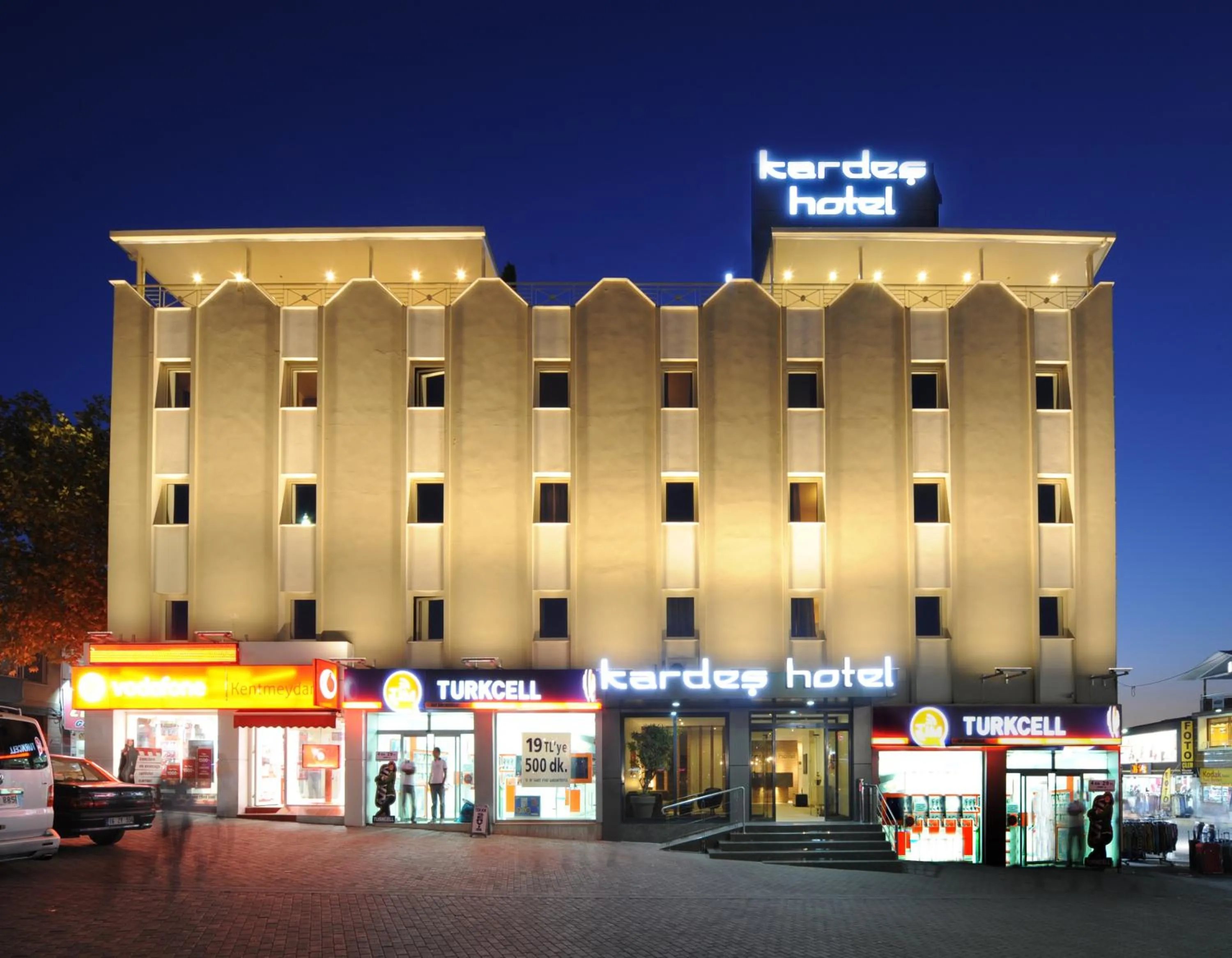 Facade/entrance in Kardes Hotel