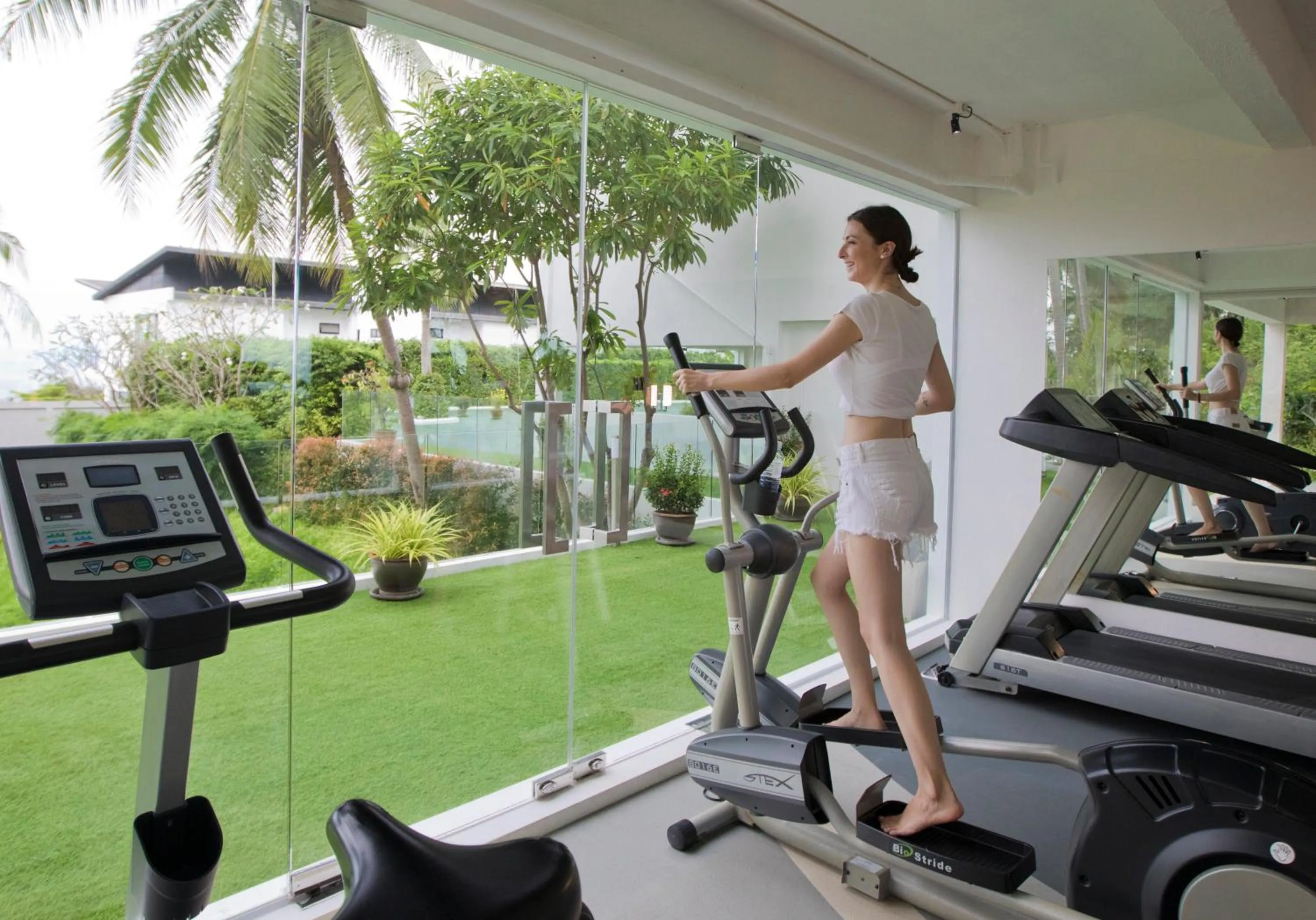Fitness centre/facilities in Code Samui Hotel