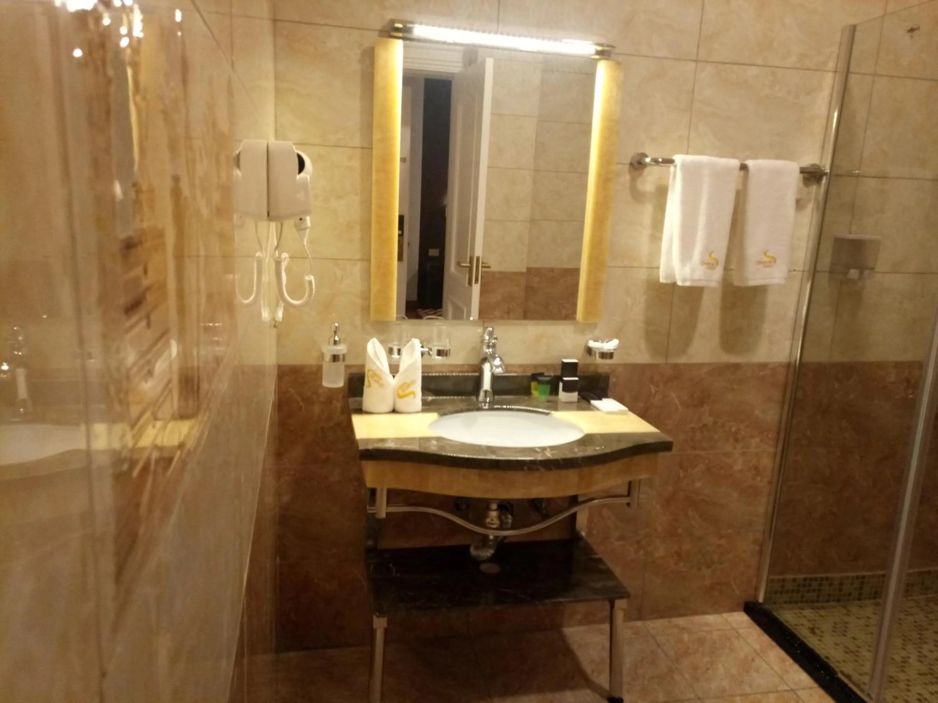 Bathroom in Sherar Addis Hotel