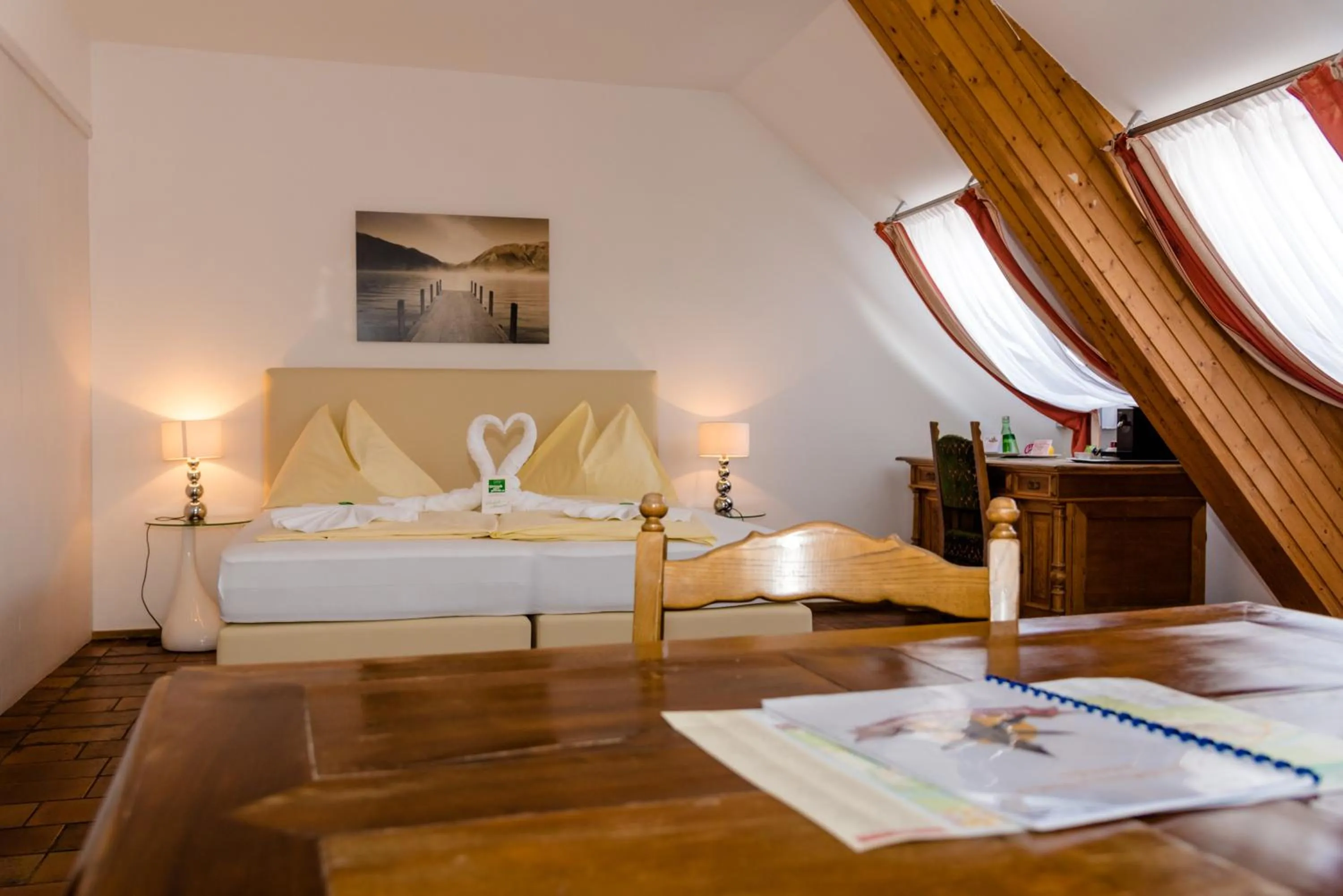 Photo of the whole room, Bed in Stadthotel Schwerterbräu