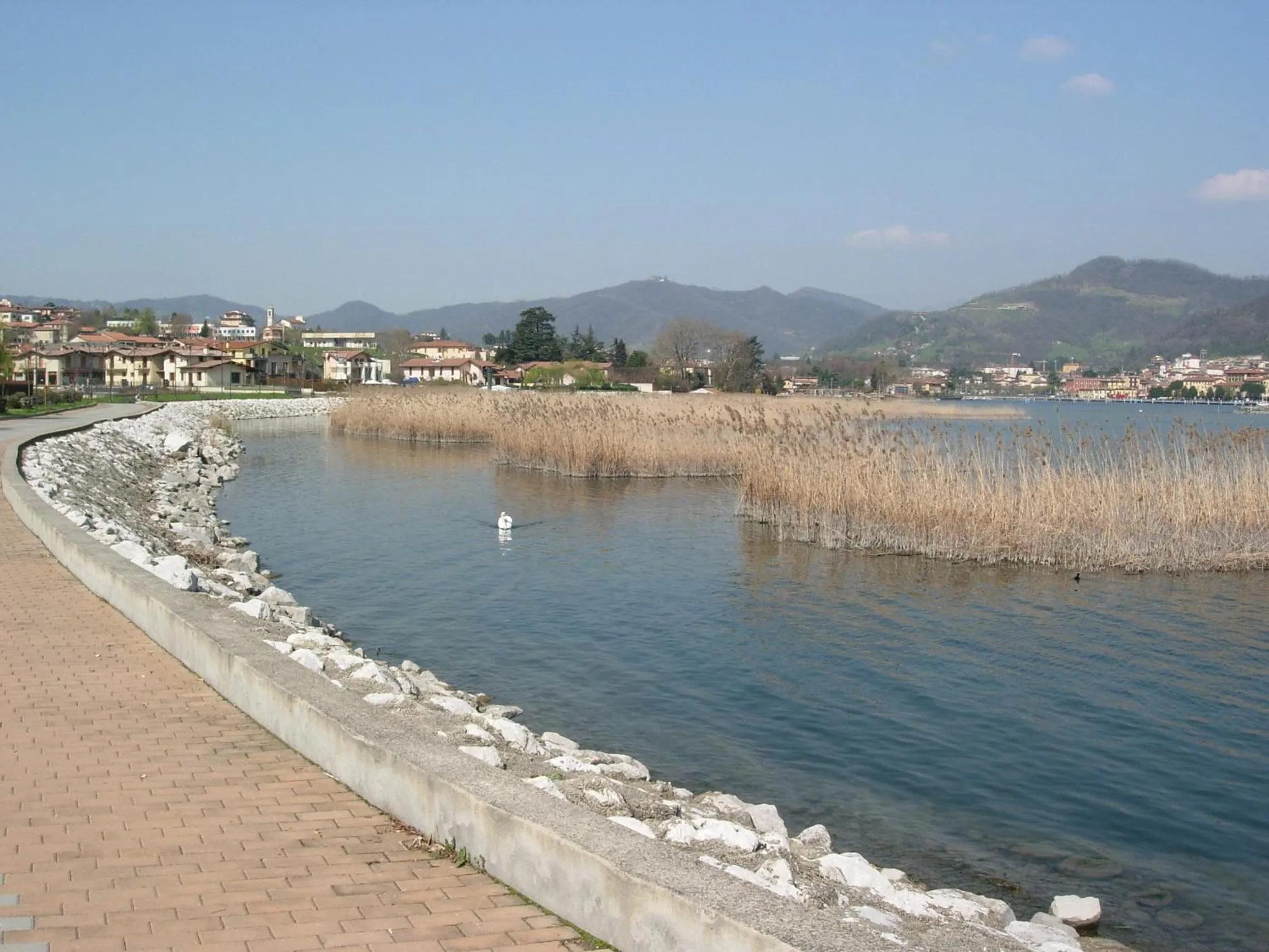 Natural landscape in B&B Aria Di Lago