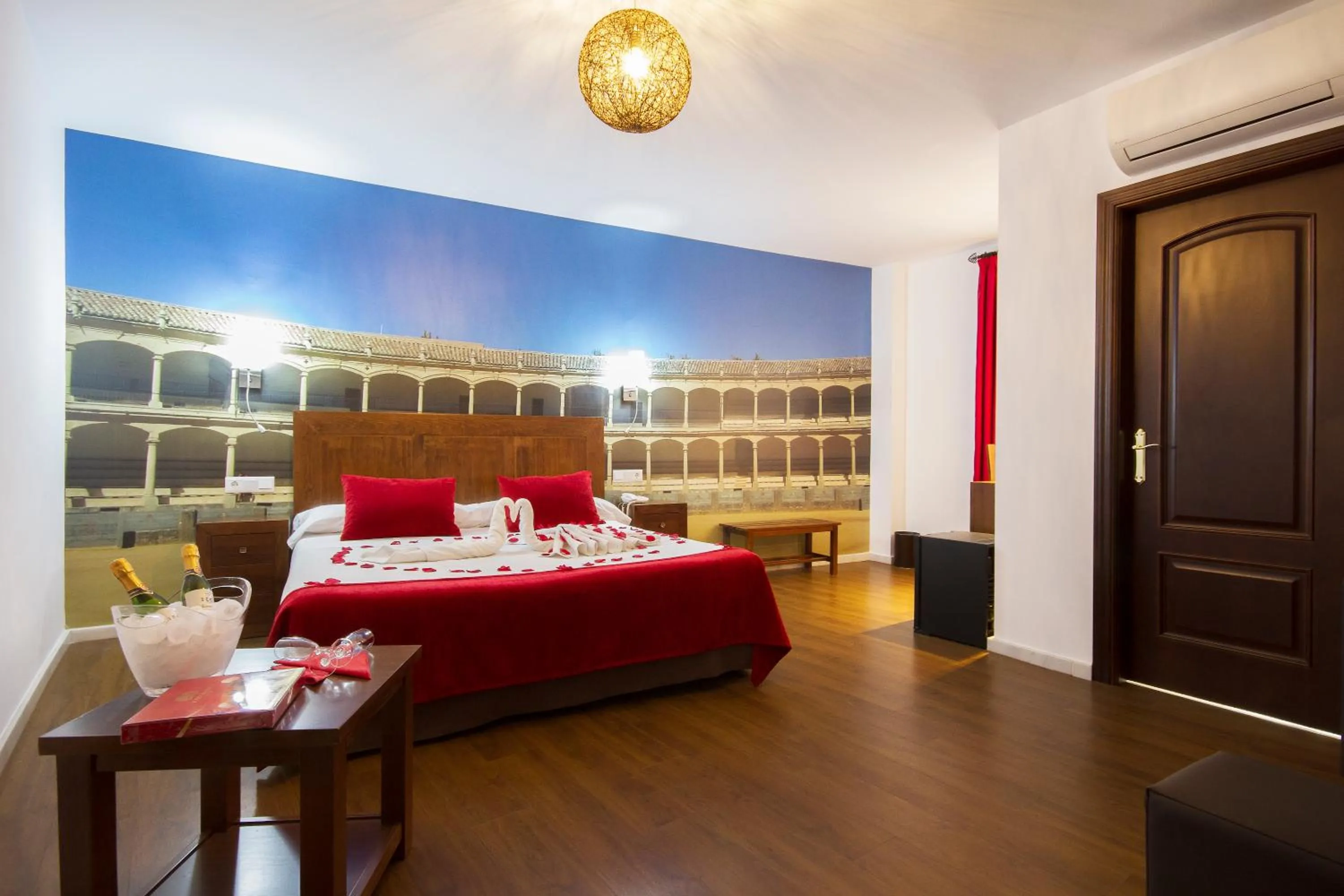 Photo of the whole room, Bed in Hotel El Tajo & SPA