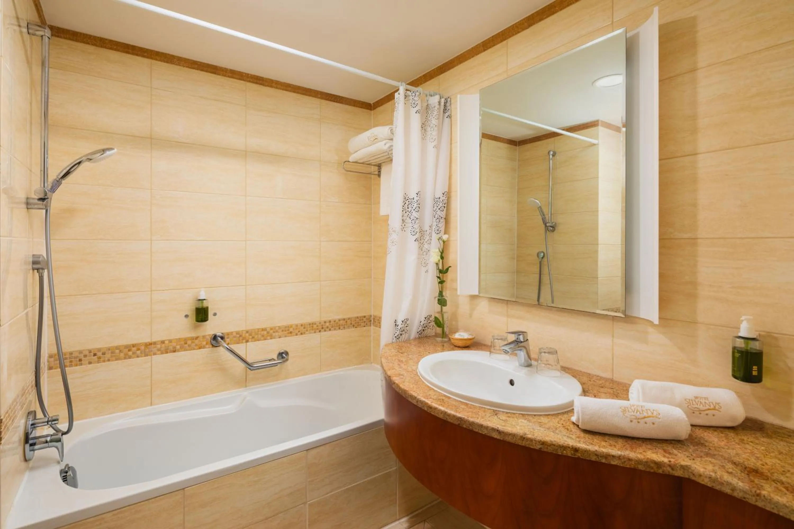 Bathroom in Silvanus Hotel