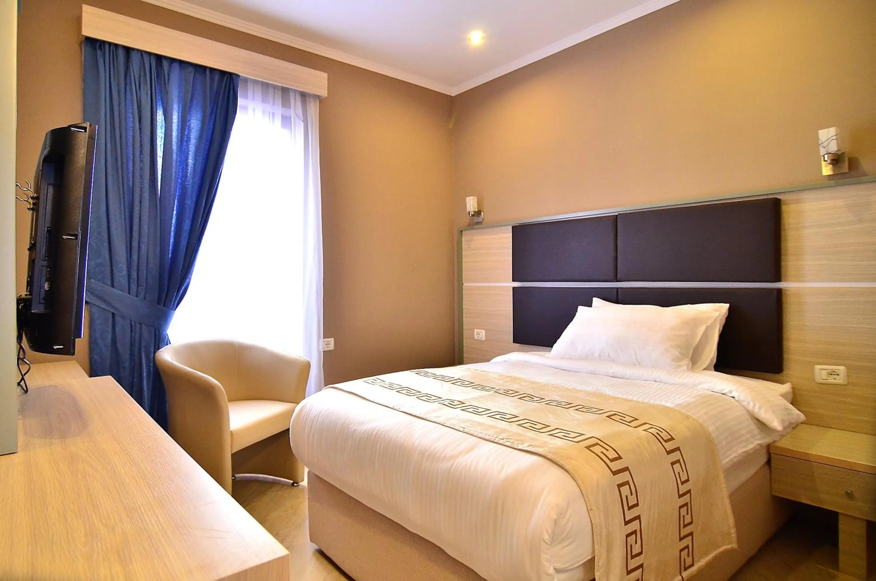 Bed in Capital Tirana Hotel Bruçi