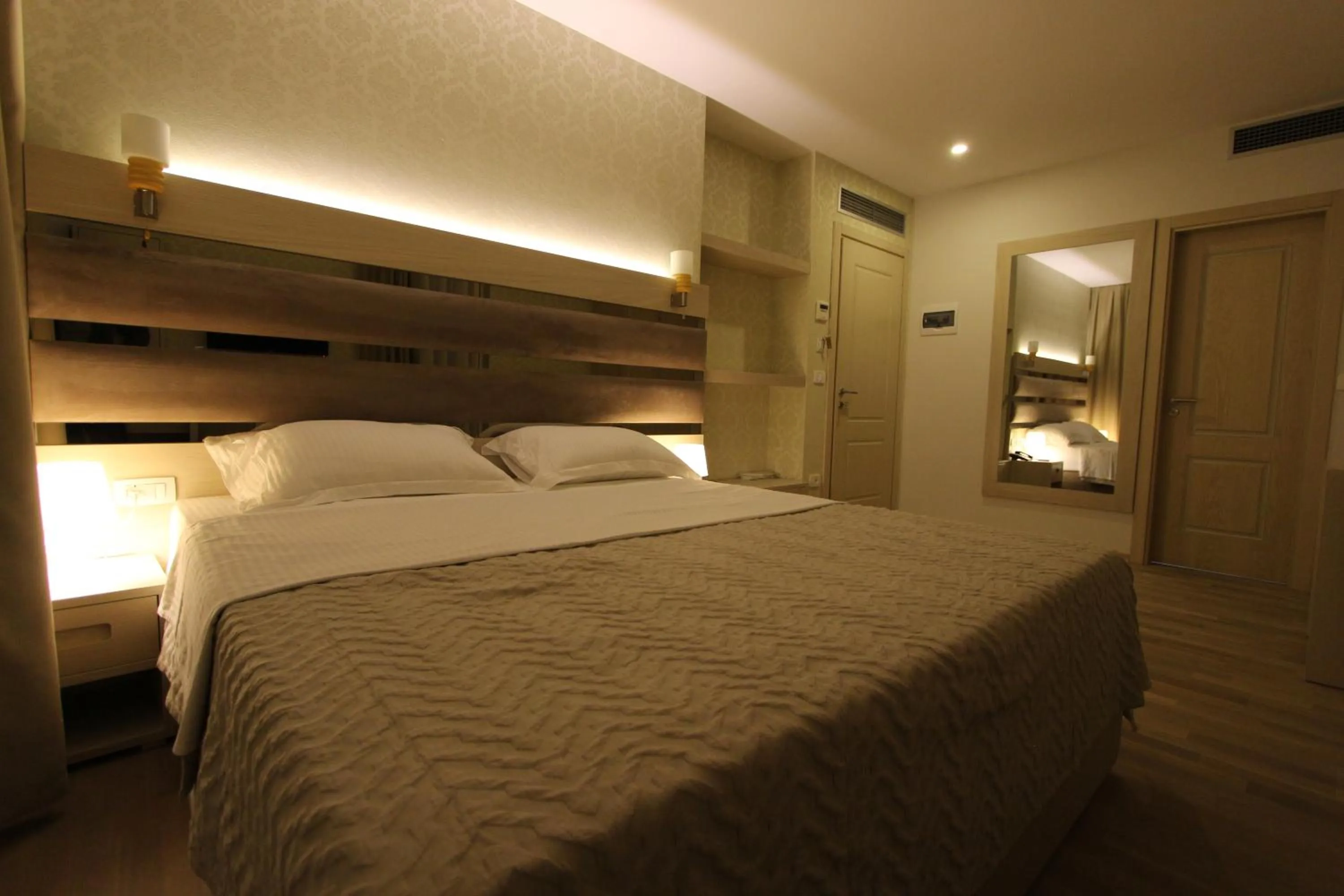 bunk bed, Bed in Capital Tirana Hotel Bruçi