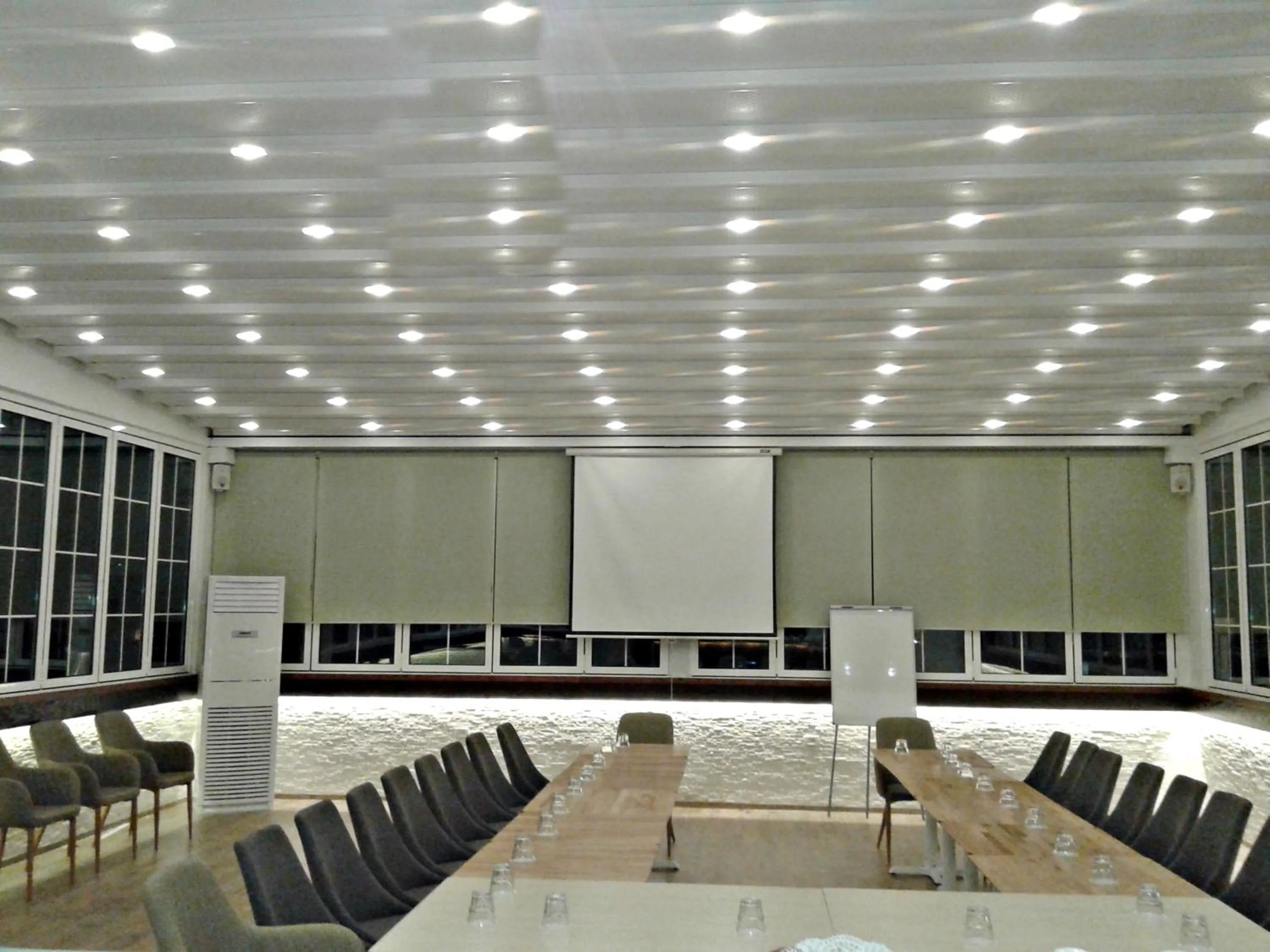 Meeting/conference room in Capital Tirana Hotel Bruçi