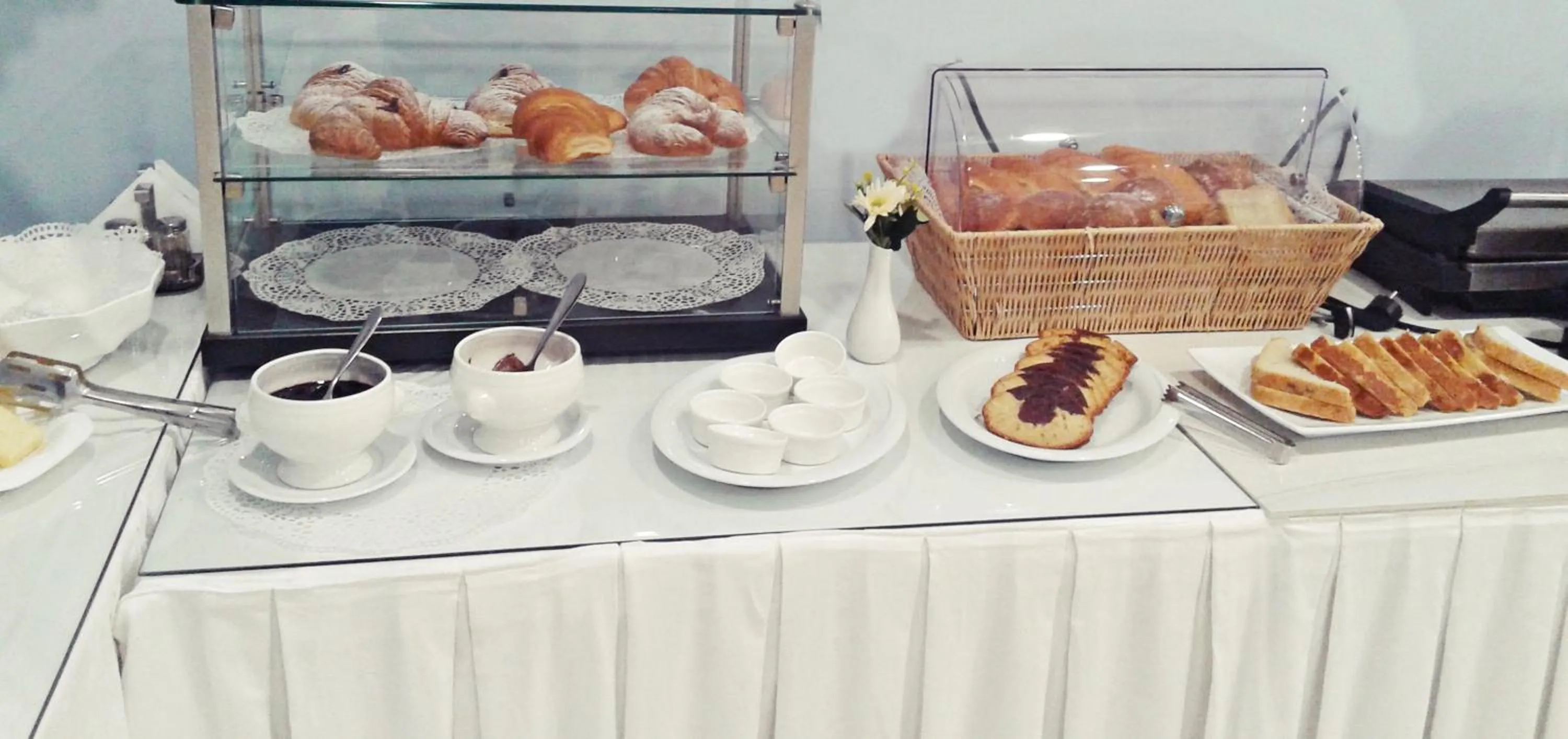 Restaurant/places to eat in Capital Tirana Hotel Bruçi