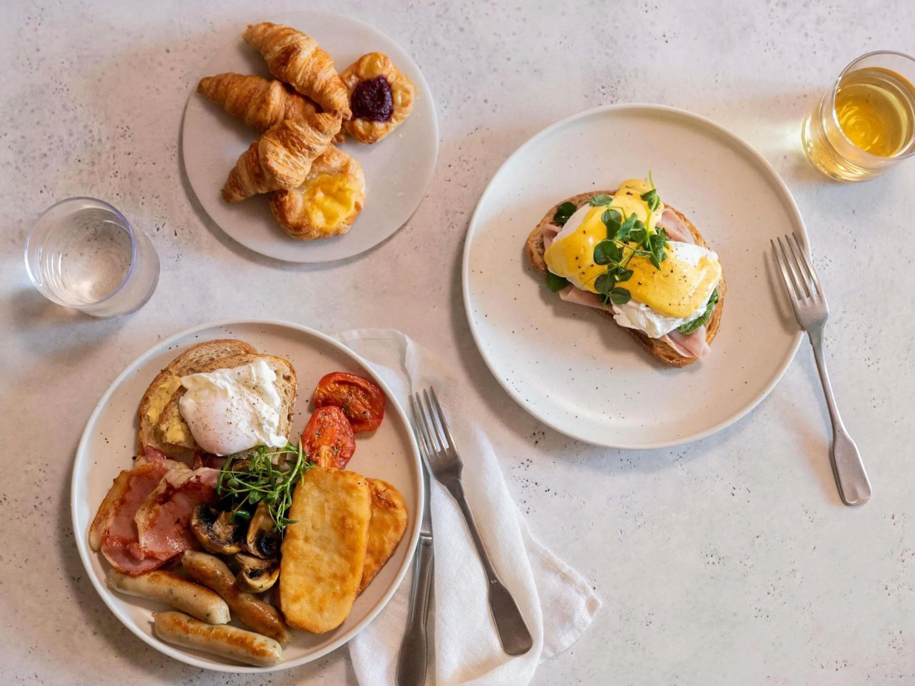 Restaurant/places to eat in Peppers The Hills Lodge