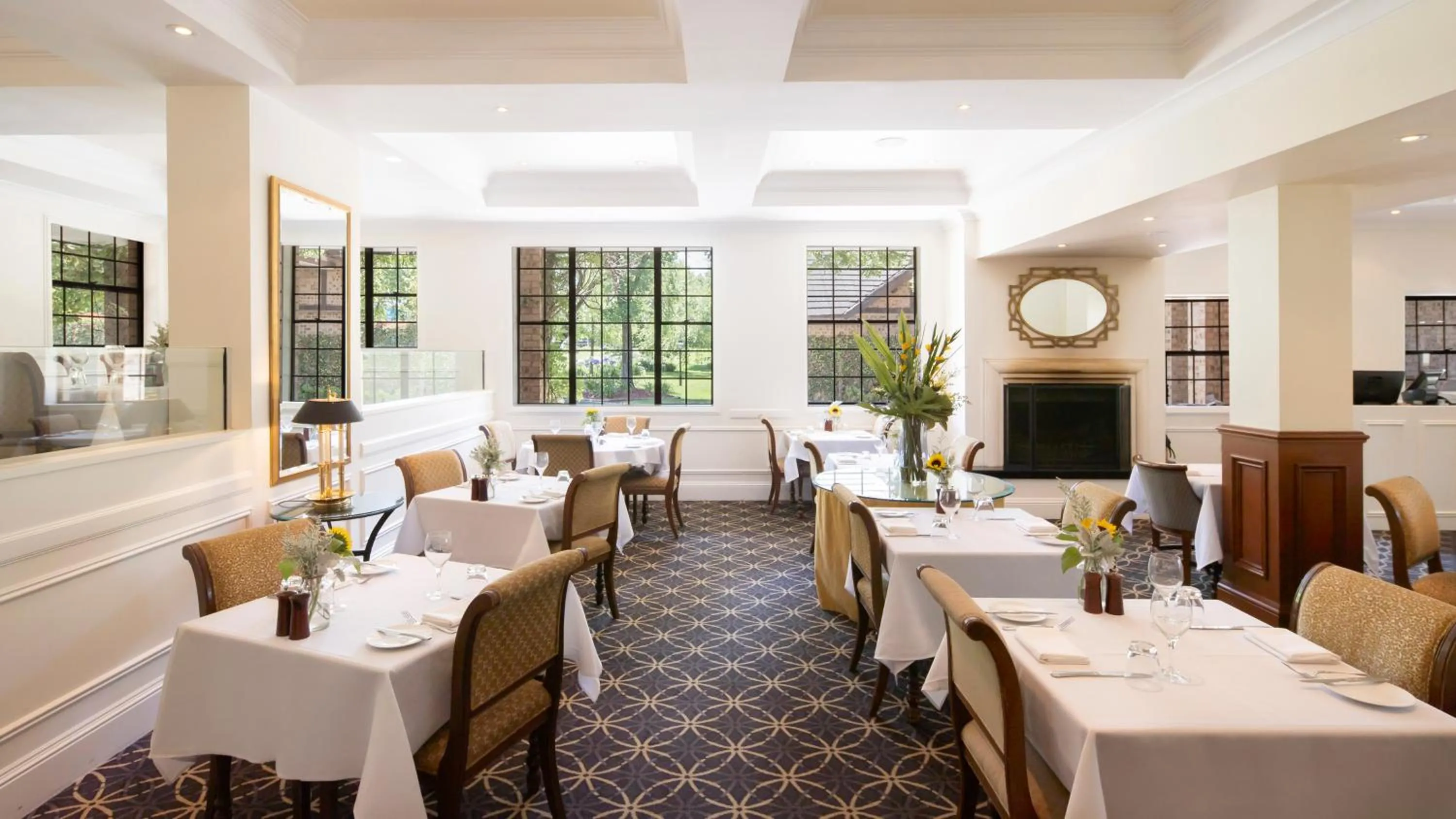 Restaurant/places to eat in Peppers The Hills Lodge