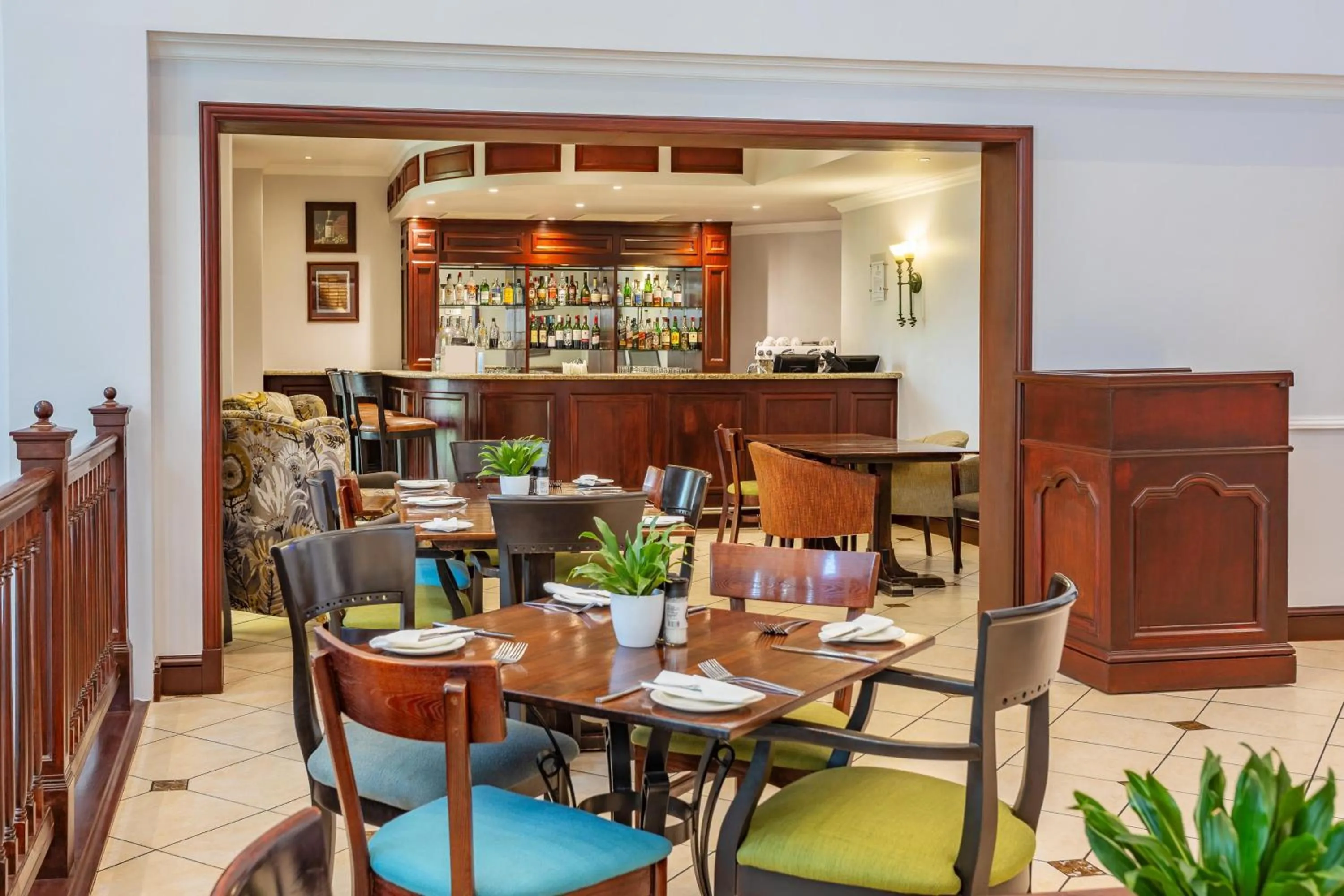 Lounge or bar in Southern Sun Mbombela