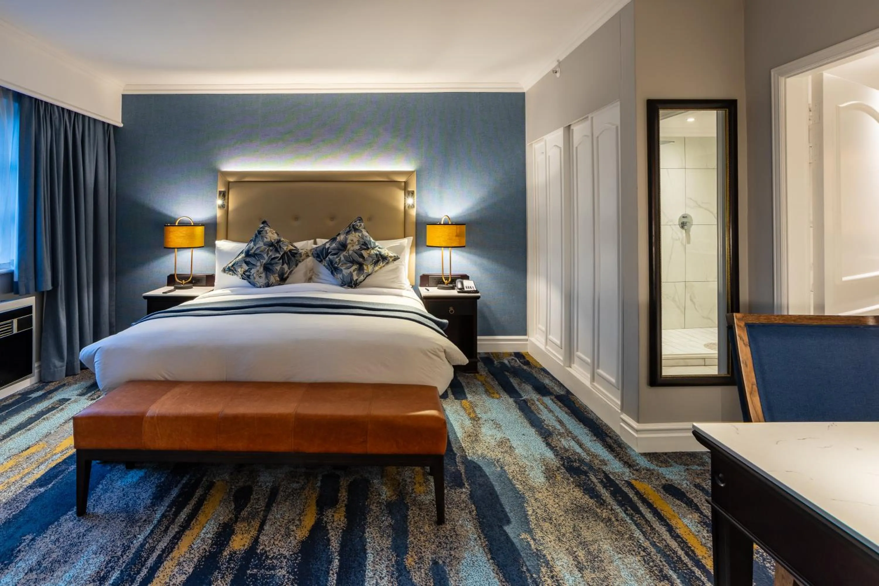 Bedroom, Bed in Southern Sun Mbombela