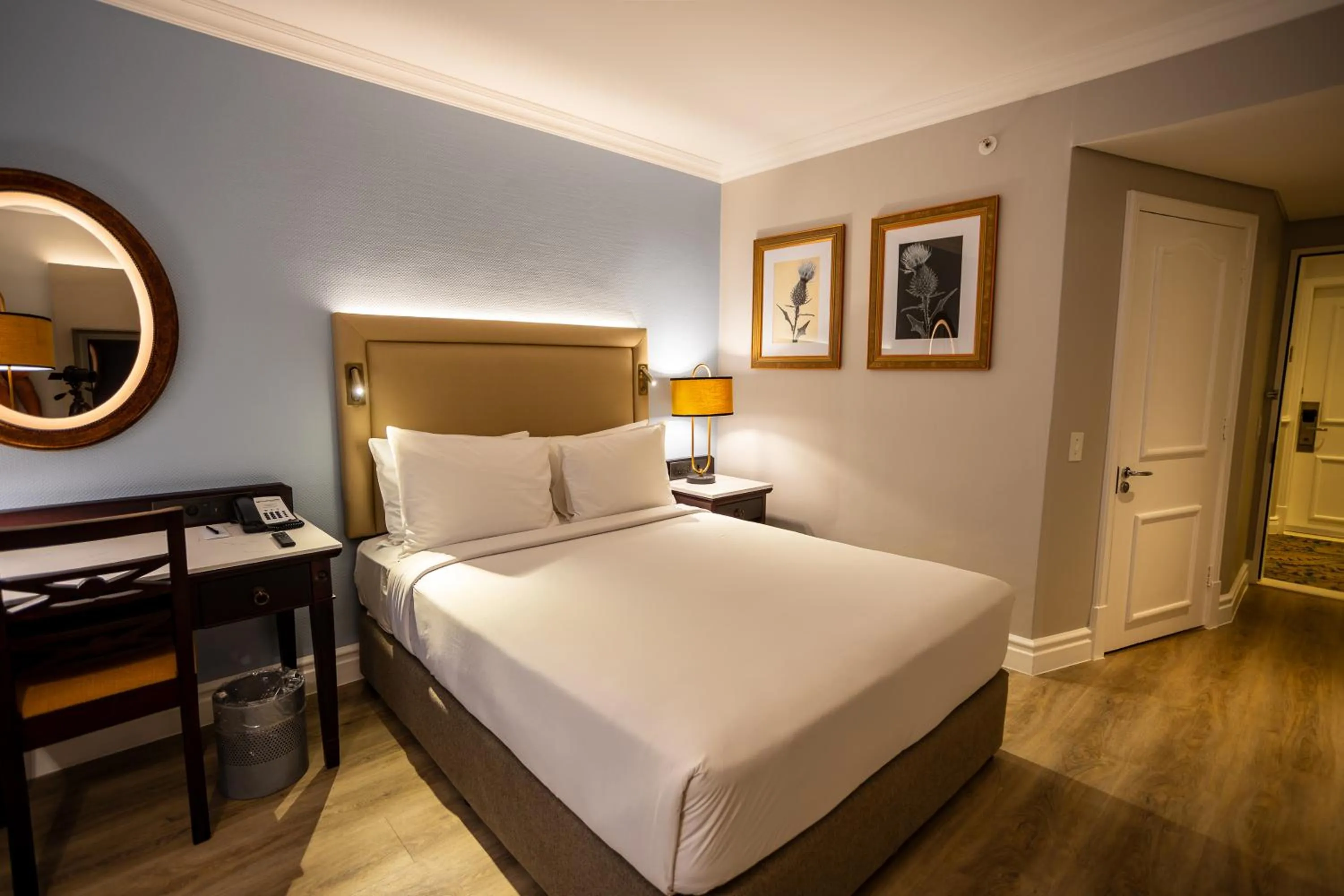 Facility for disabled guests, Bed in Southern Sun Mbombela