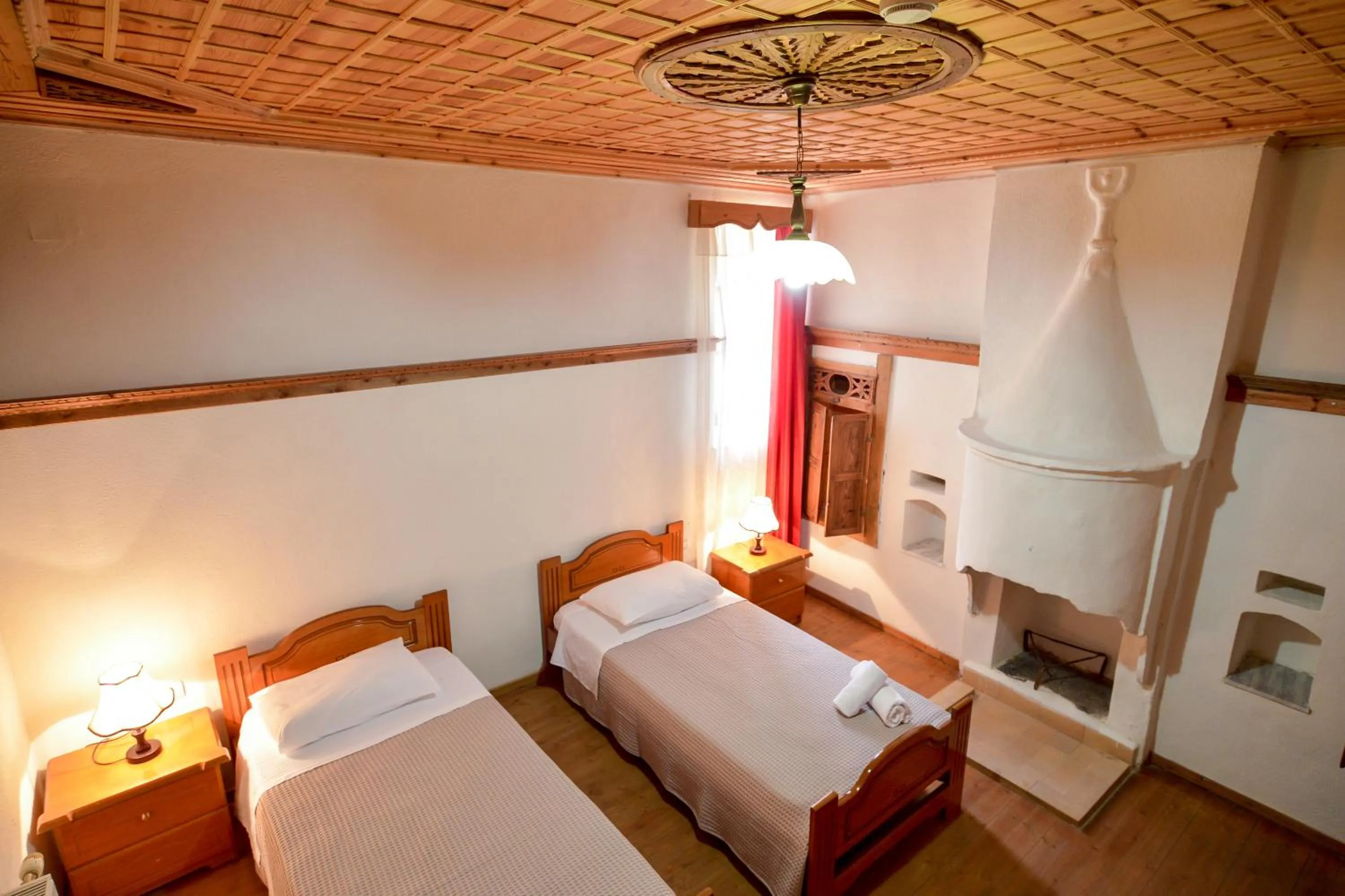 Bedroom, Bed in Hotel Kalemi