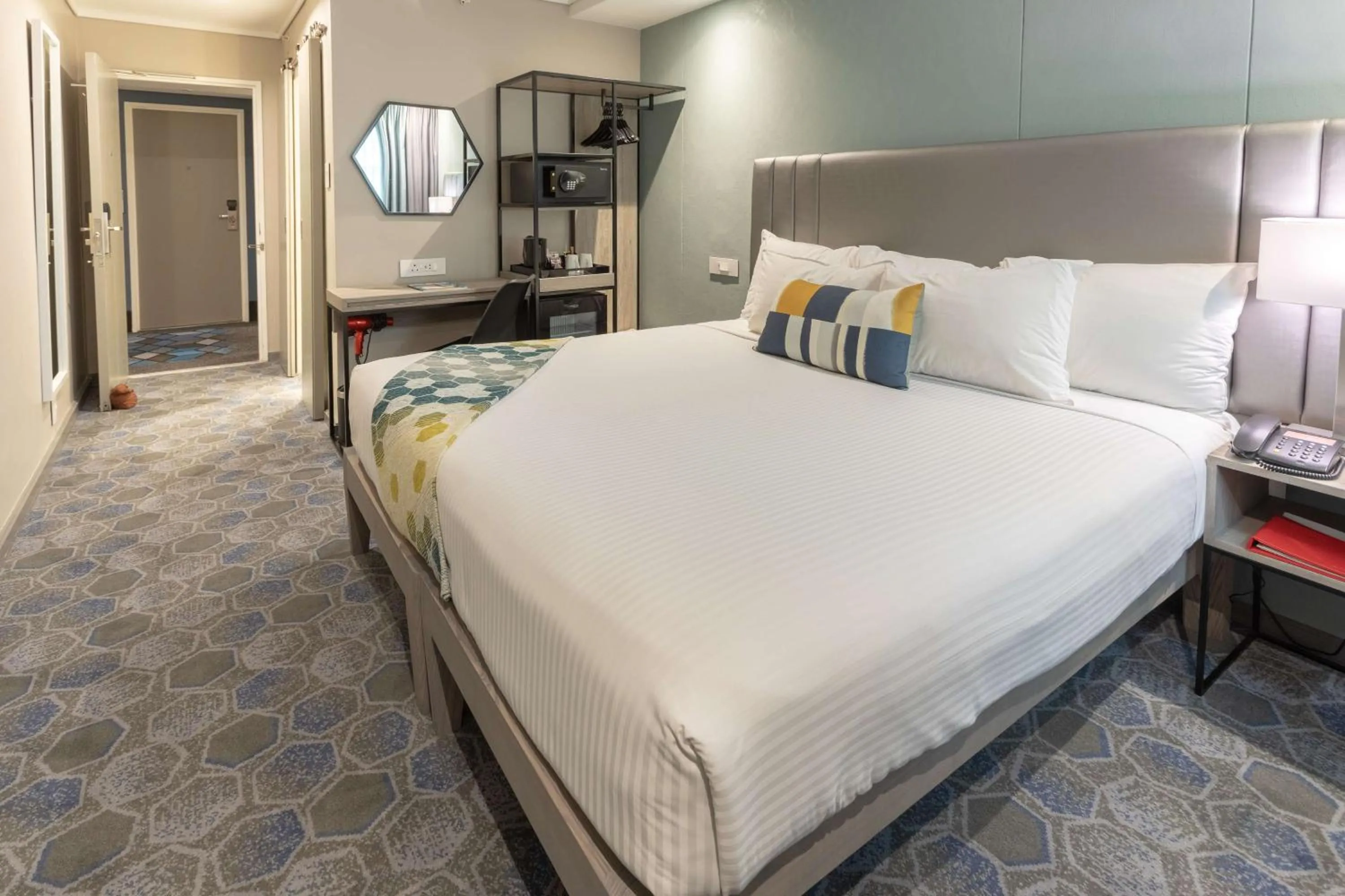 Photo of the whole room, Bed in StayEasy Mbombela