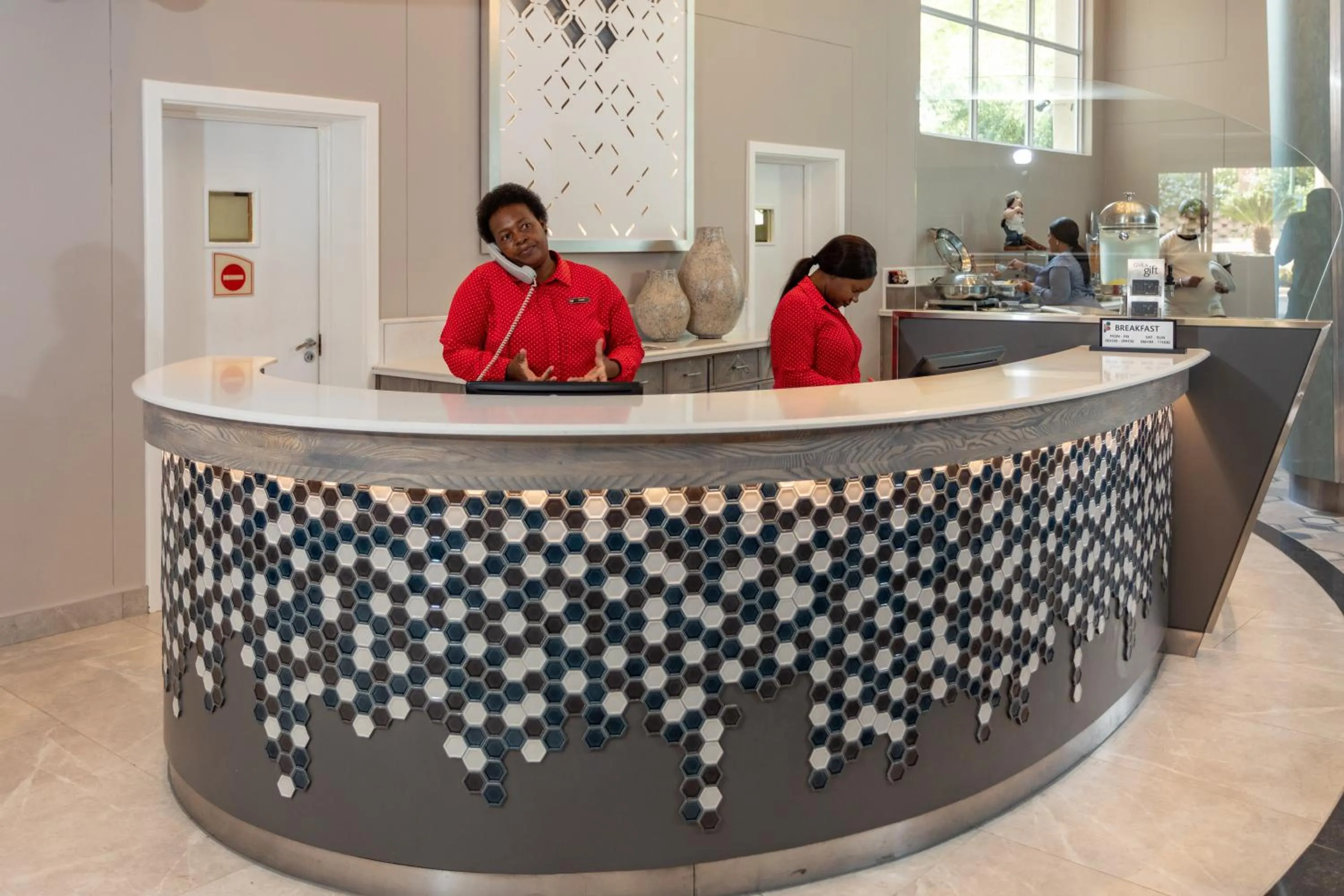 Lobby or reception in StayEasy Mbombela