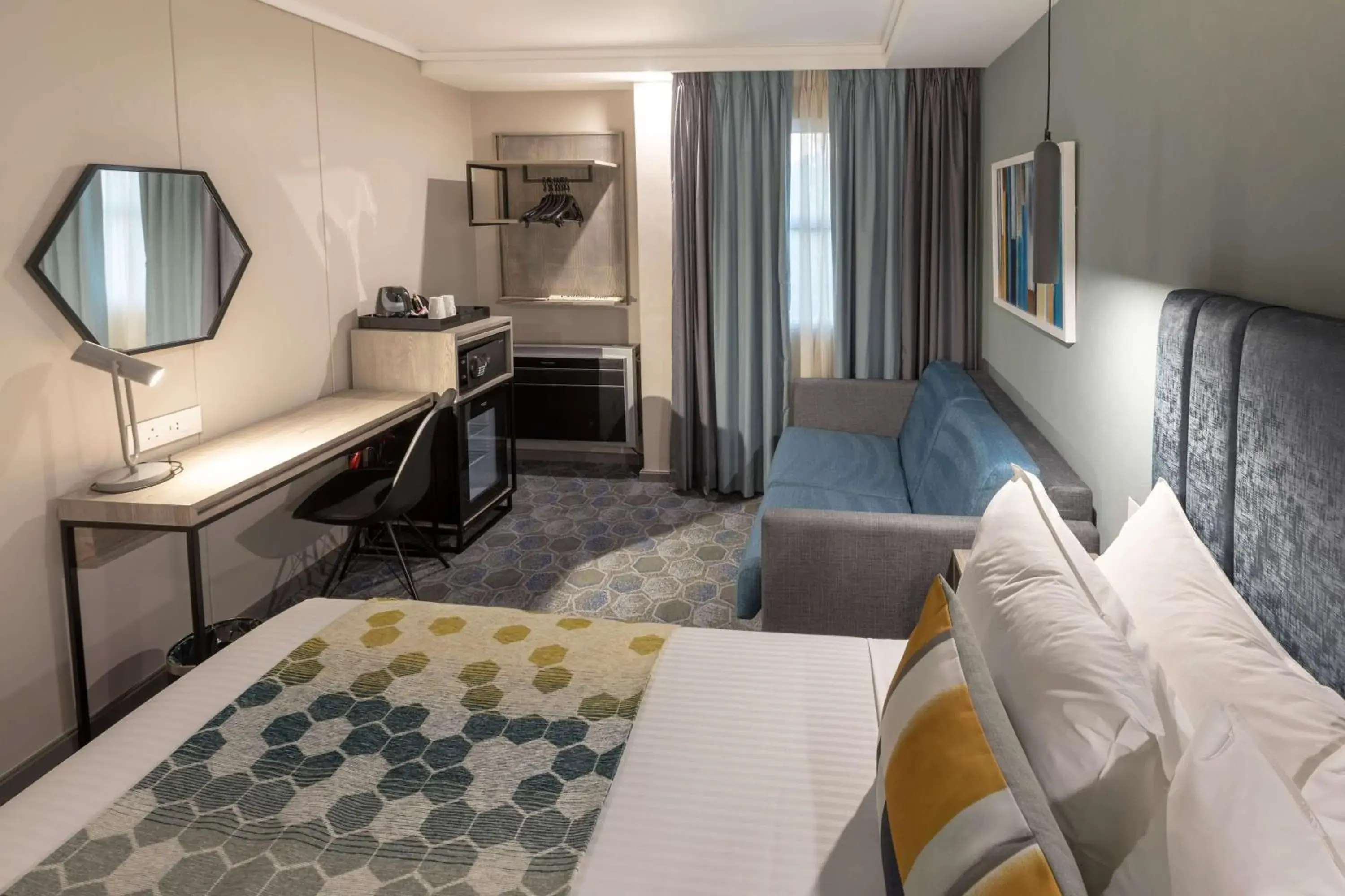 Standard Double Room Non Smoking in StayEasy Mbombela Standard Double Room Non Smoking in StayEasy Mbombela