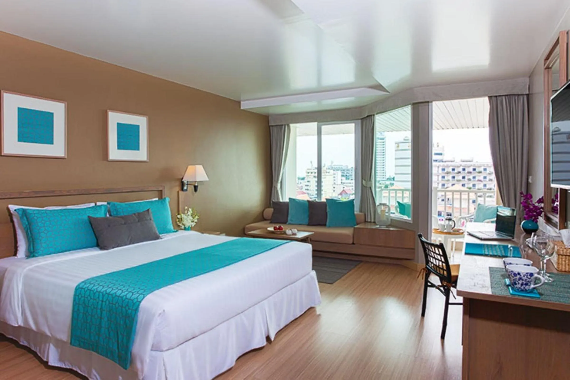 Photo of the whole room in 51 Fashion Hotel