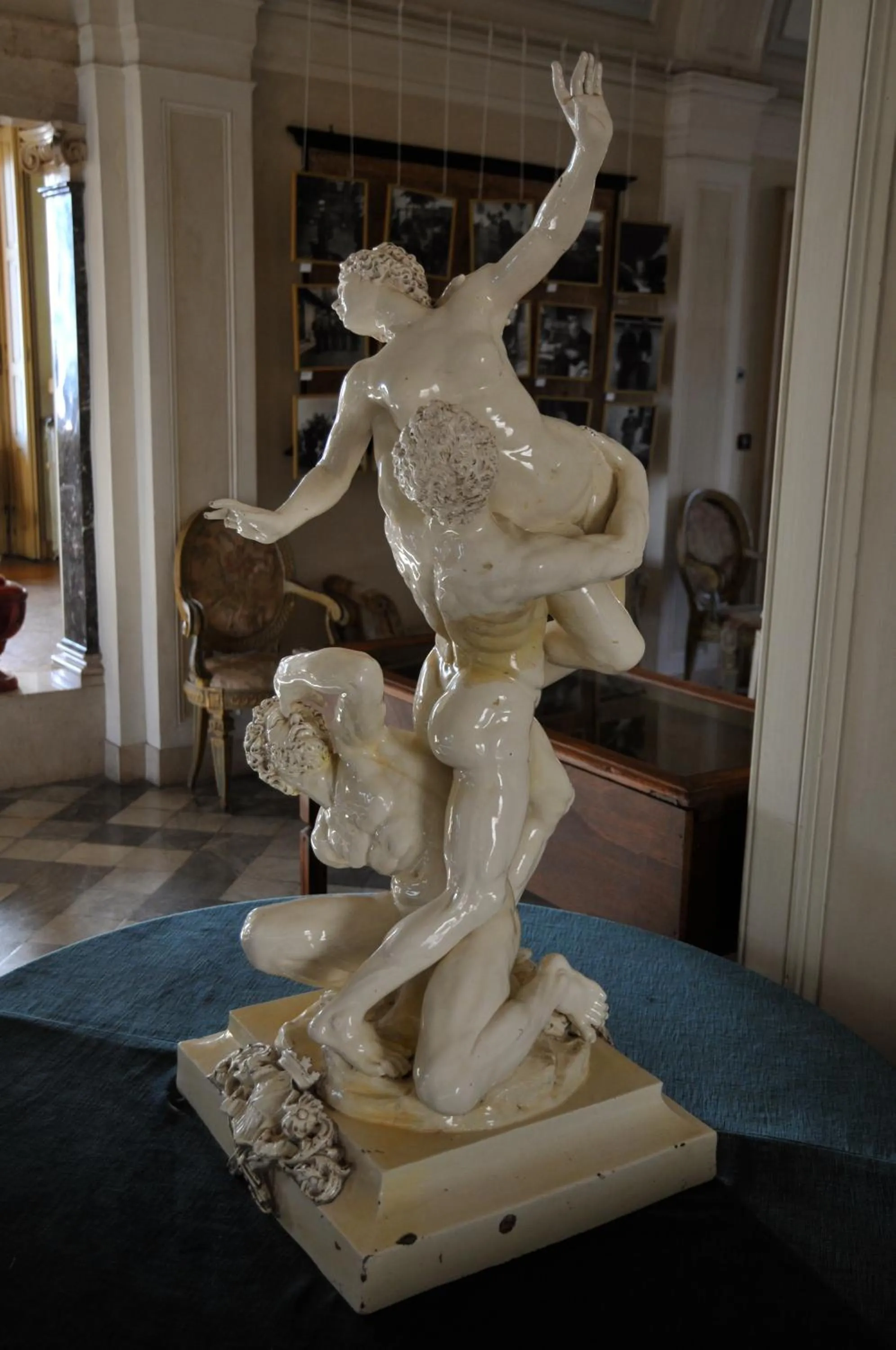 Decorative detail in B&B Villa Cernigliaro Dimora Storica