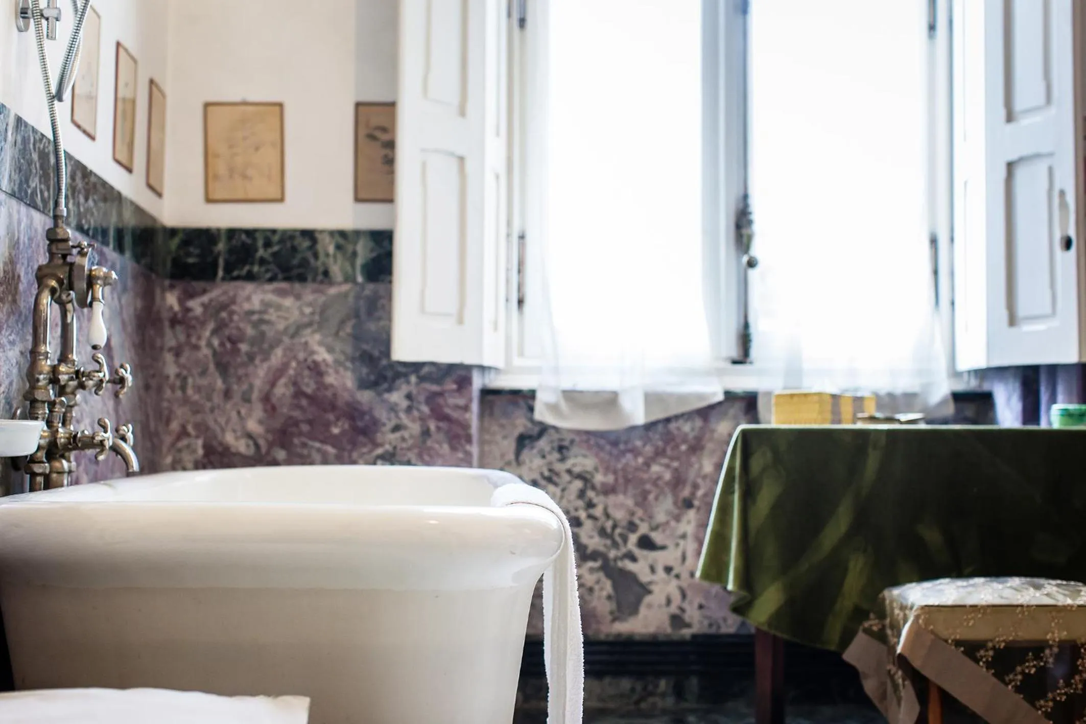 Bathroom, Bed in B&B Villa Cernigliaro Dimora Storica