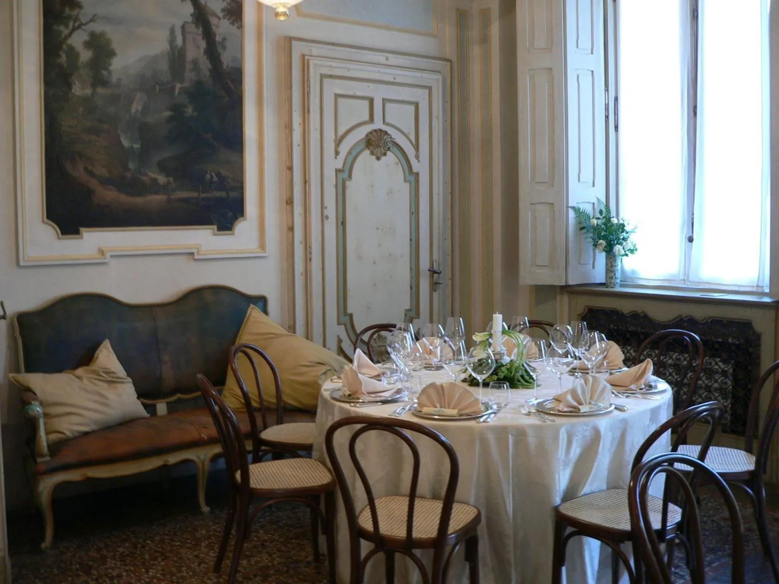 Dining area in B&B Villa Cernigliaro Dimora Storica