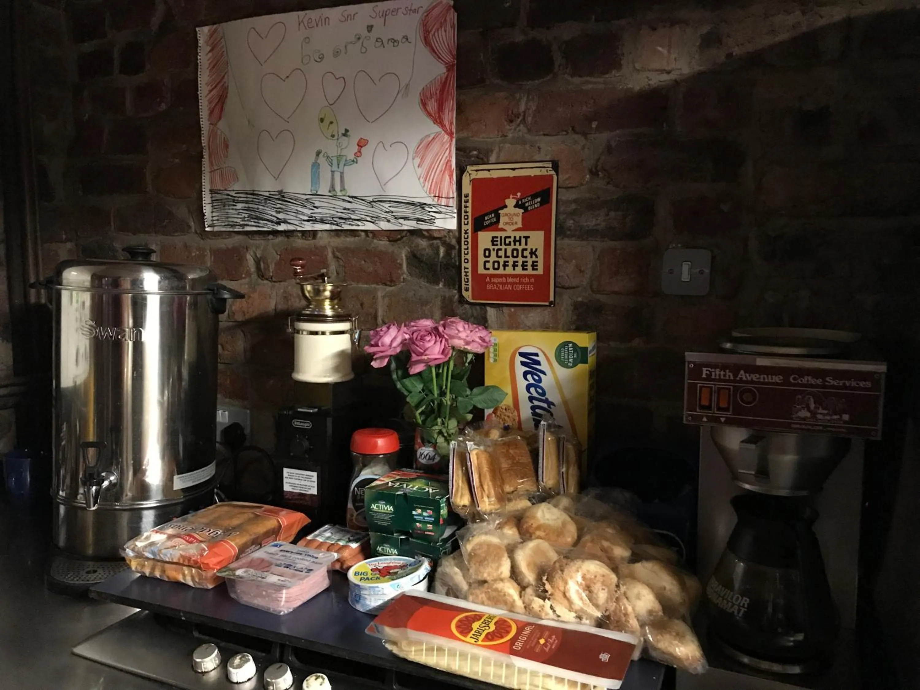 Food and drinks in Embassie Backpackers