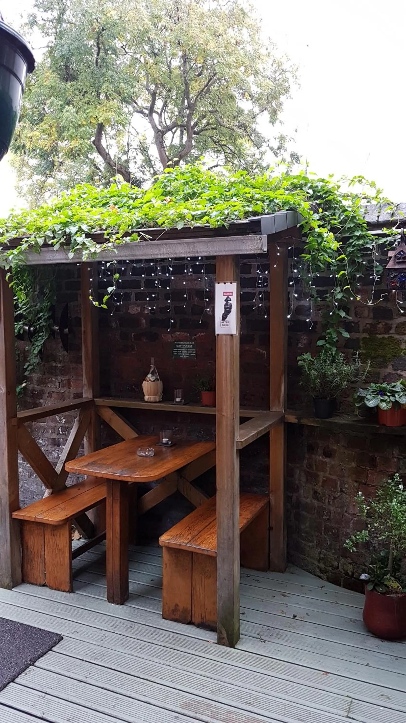 Embassie Backpackers