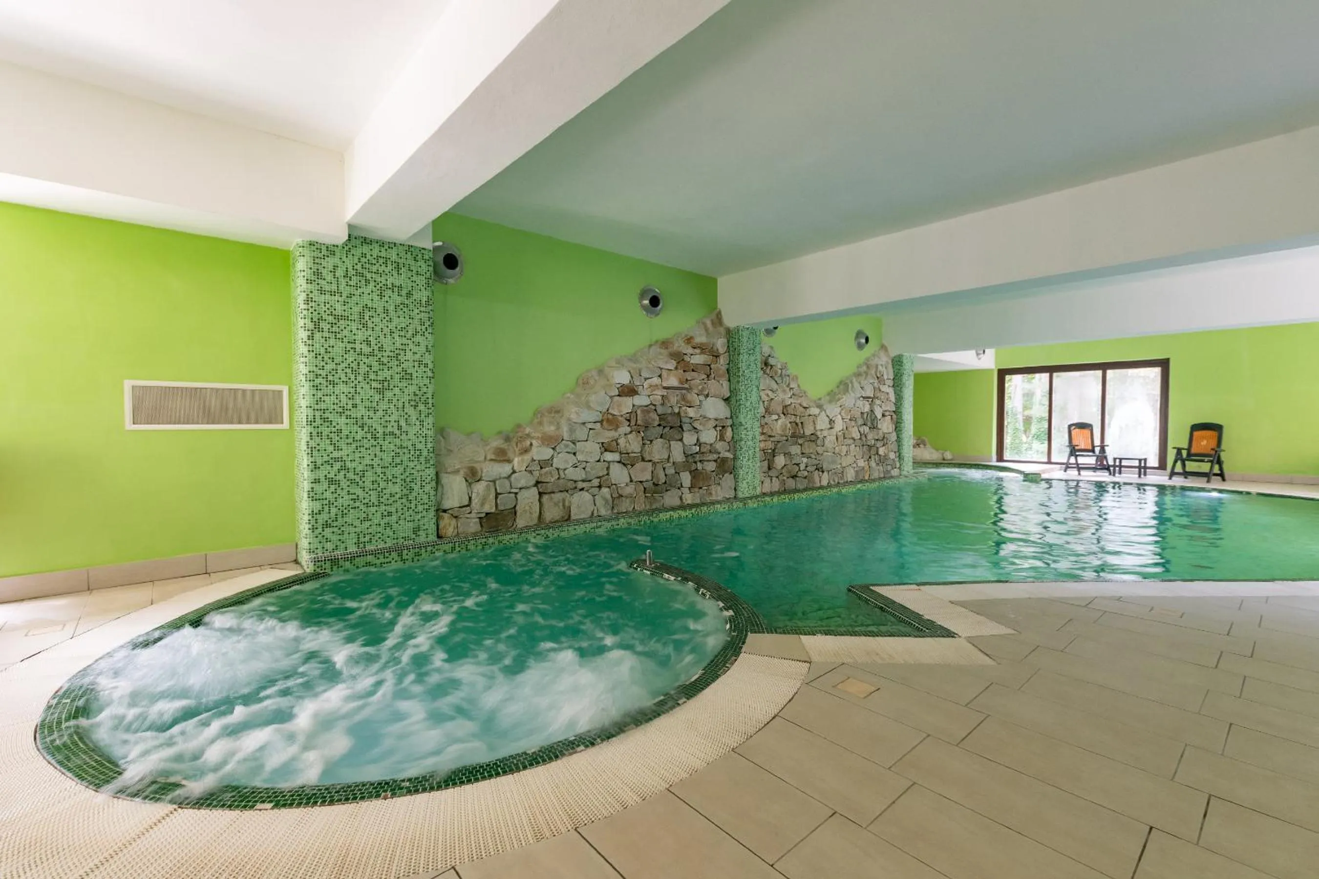 Swimming pool in Parco dei Pini - Sila Wellness Hotel
