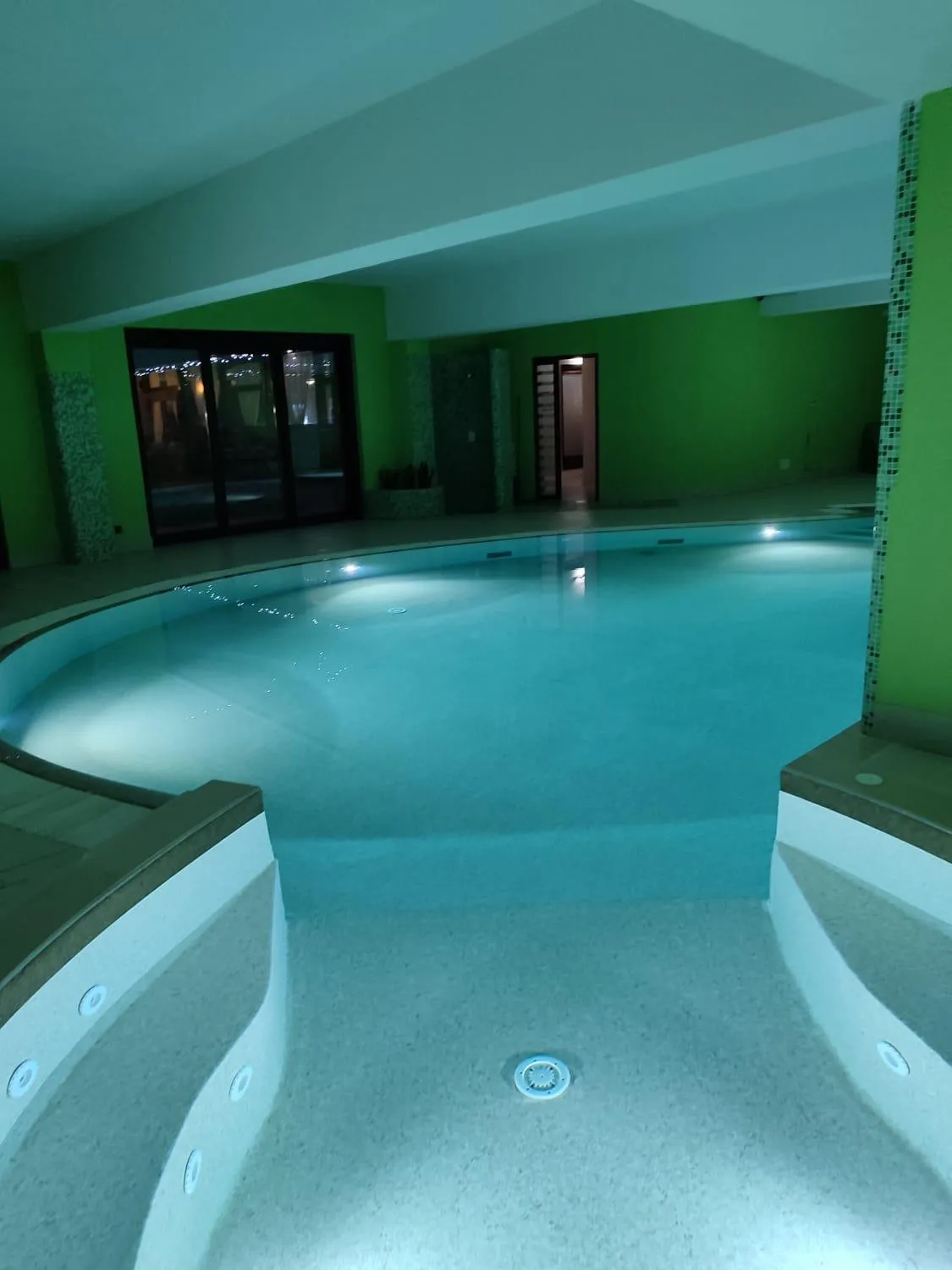 Swimming pool in Parco dei Pini - Sila Wellness Hotel