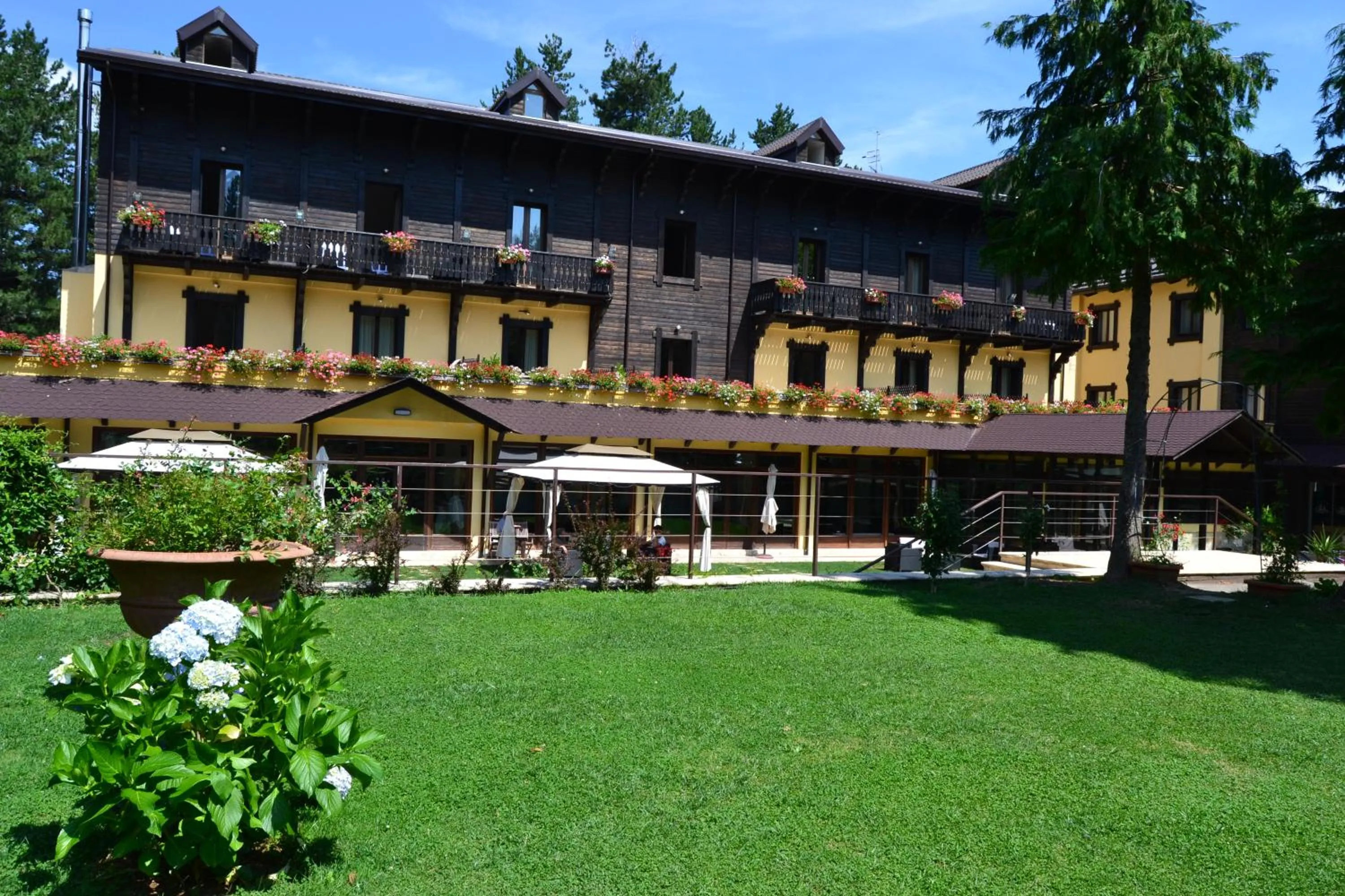 Property building in Parco dei Pini - Sila Wellness Hotel